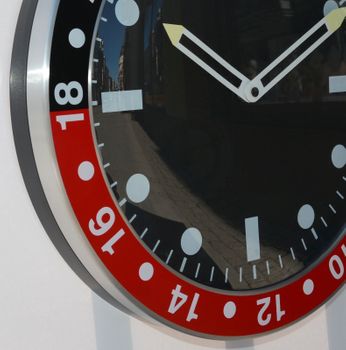 Zegar ścienny czarny Perfect 9486 ✓Zegar ścienny Perfect✓ Zegary ścienne✓ Zegar ścienny czarny ✓Nowoczesne zegary✓ Autoryzowany sklep (4).JPG