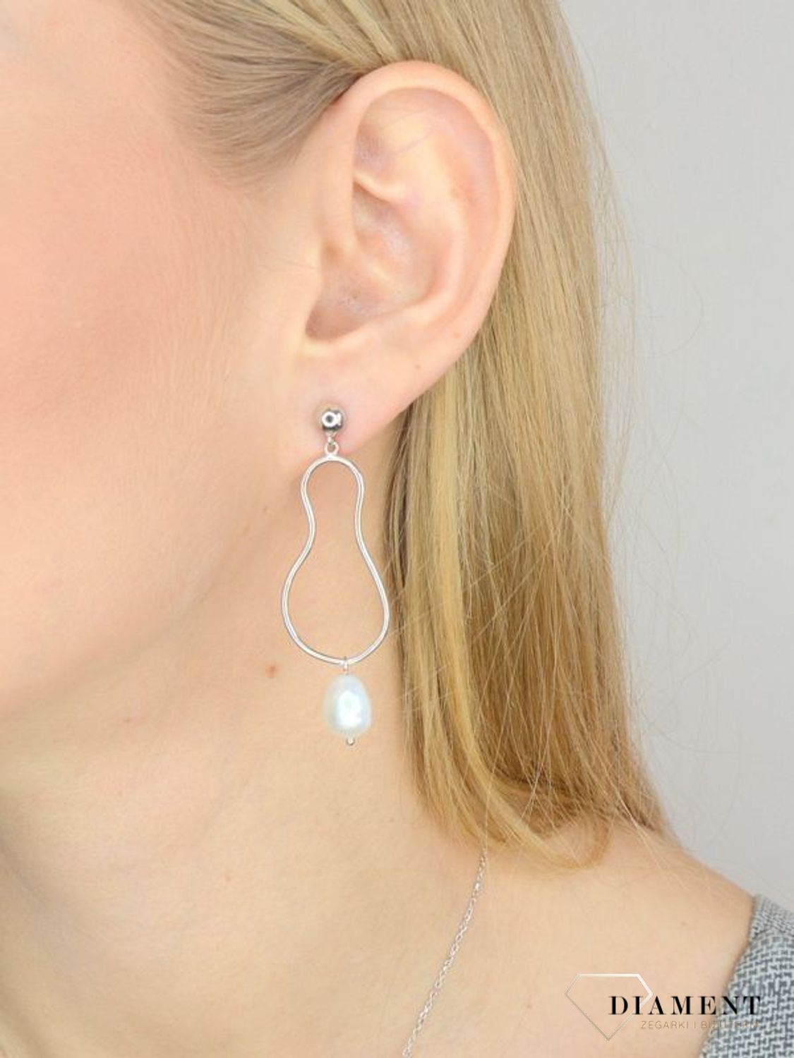 Kolczyki srebrne wiszące 'perły naturalne'  Kolczyki srebrne Damskie w Sklepie z Biżuterią zegarki-diament.pl. Piękne i Eleganckie kolczyki dla Kobiet. Prawdziwe Srebro.Darmowa wysyłka. Idealny pomysł na prezent 1.jpg