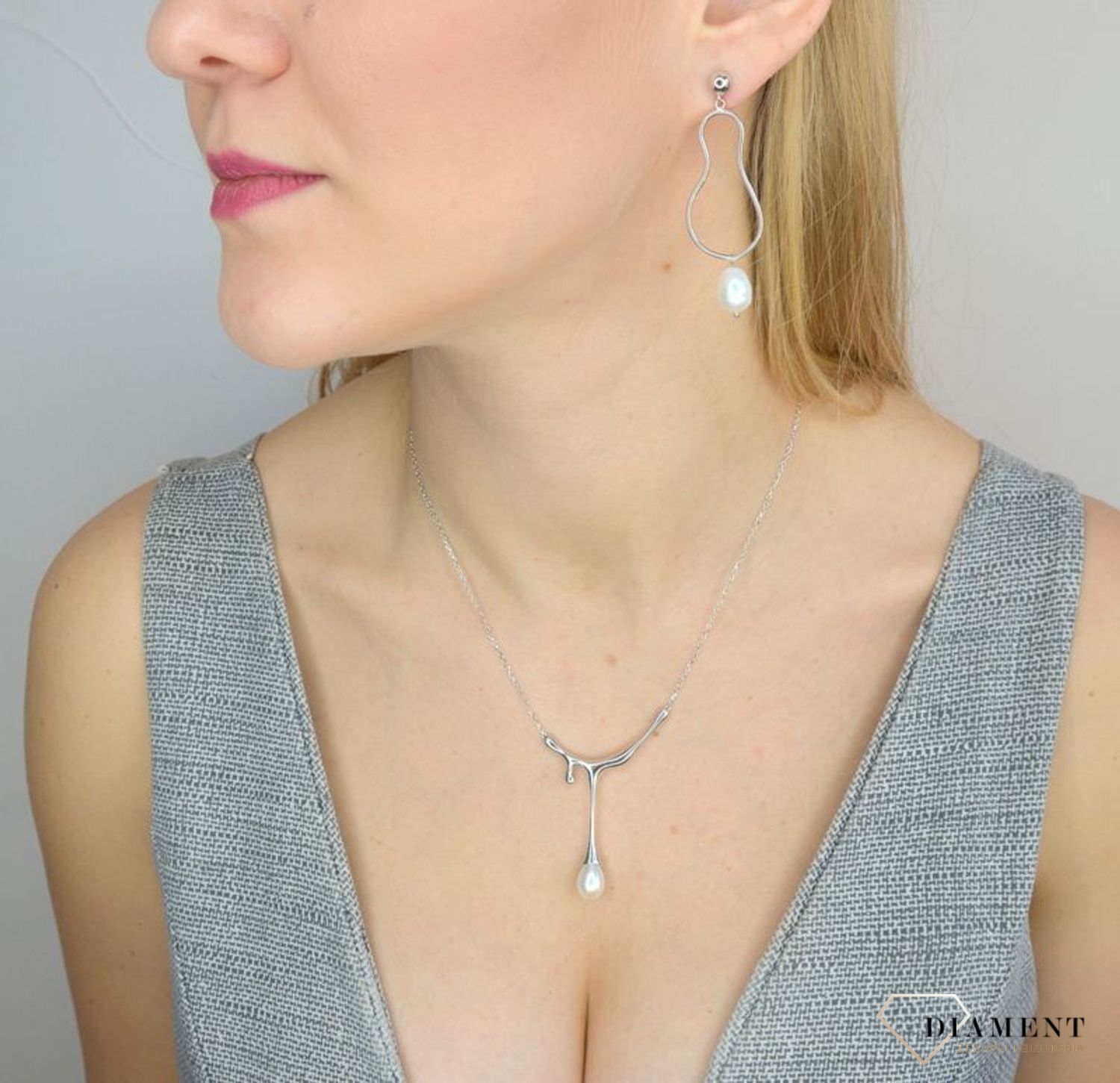 Kolczyki srebrne wiszące 'perły naturalne'  Kolczyki srebrne Damskie w Sklepie z Biżuterią zegarki-diament.pl. Piękne i Eleganckie kolczyki dla Kobiet. Prawdziwe Srebro.Darmowa wysyłka. Idealny pomysł na prezent 1.jpg