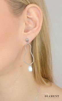 Kolczyki srebrne wiszące 'perły naturalne'  Kolczyki srebrne Damskie w Sklepie z Biżuterią zegarki-diament.pl. Piękne i Eleganckie kolczyki dla Kobiet. Prawdziwe Srebro.Darmowa wysyłka. Idealny pomysł na prezent (1).JPG