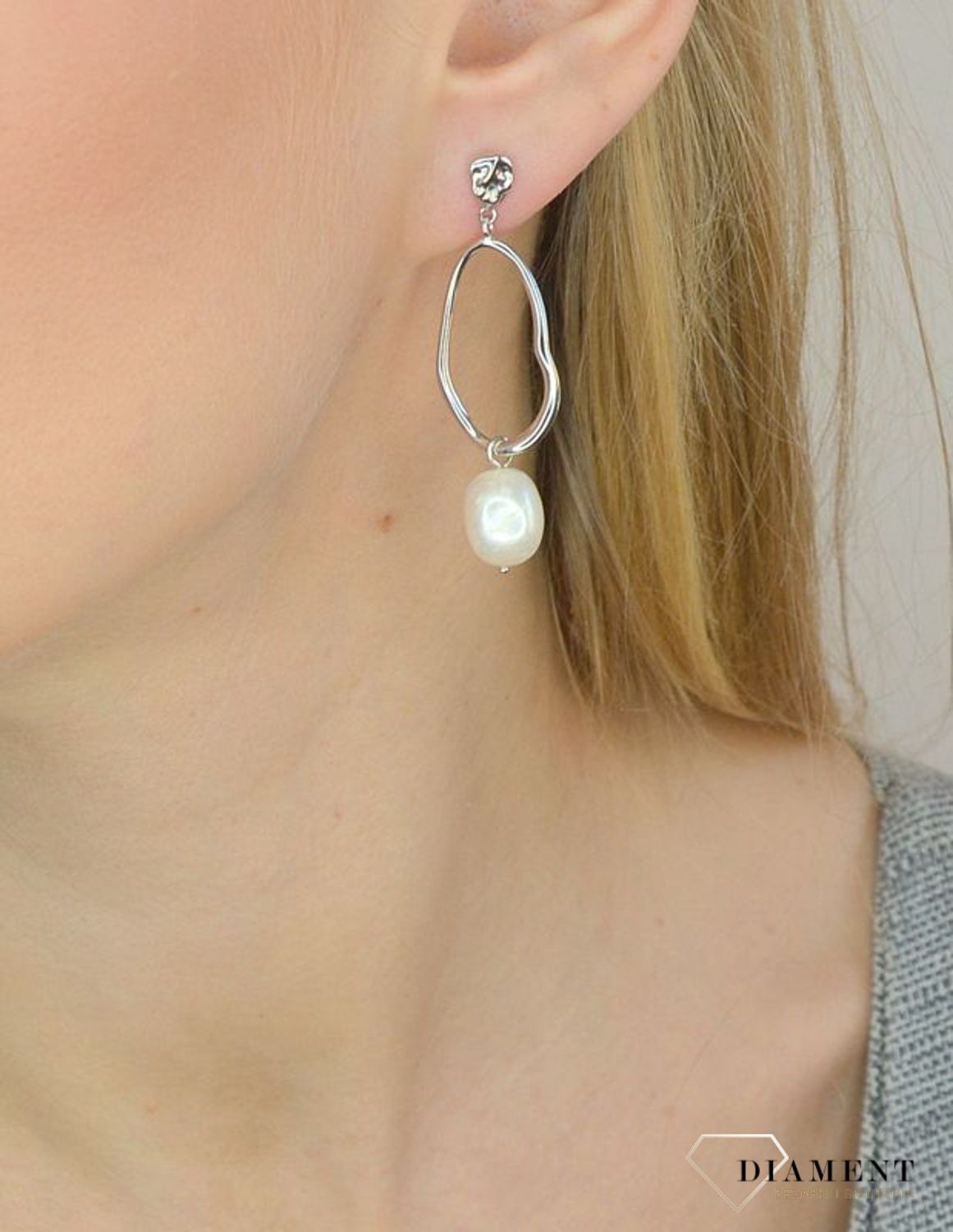 Kolczyki srebrne wiszące 'perły naturalne' A-18160 Kolczyki srebrne Damskie w Sklepie z Biżuterią zegarki-diament.pl. Piękne i Eleganckie kolczyki dla Kobiet. Prawdziwe Srebro.Darmowa wysyłka. Idealny pomysł na prezent..jpg