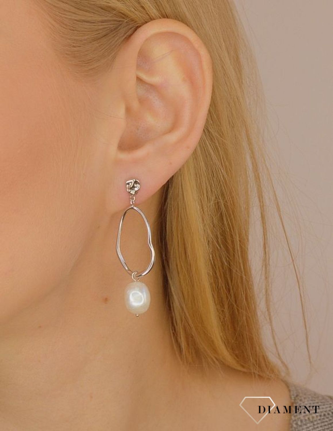 Kolczyki srebrne wiszące 'perły naturalne' A-18160 Kolczyki srebrne Damskie w Sklepie z Biżuterią zegarki-diament.pl. Piękne i Eleganckie kolczyki dla Kobiet. Prawdziwe Srebro.Darmowa wysyłka. Idealny pomysł na prezent..jpg