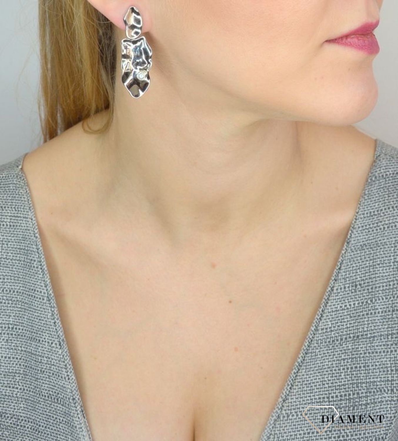 Kolczyki srebrne wiszące 'perły naturalne'-001.jpg