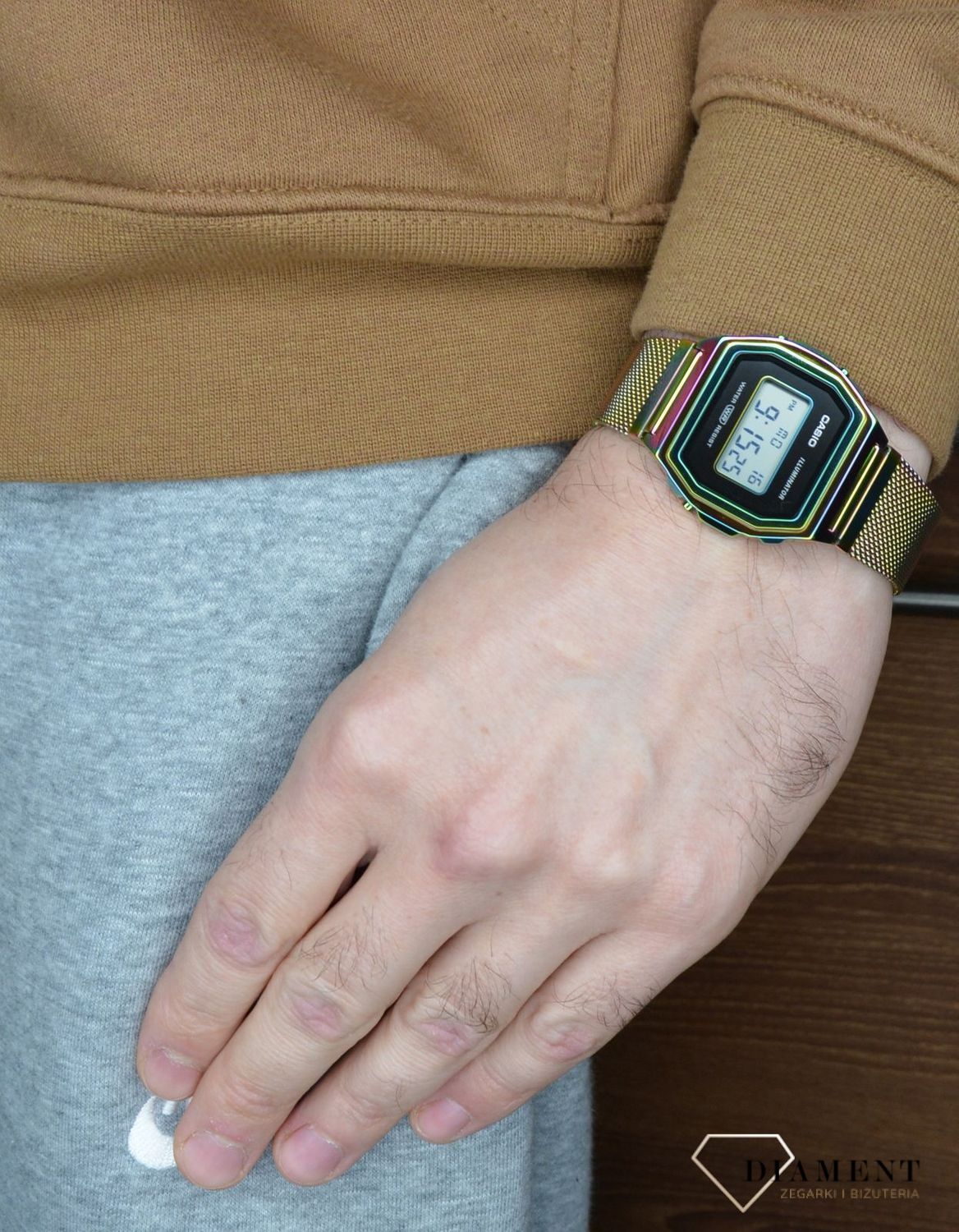 Zegarek Casio A1000RBW-1ER Casio Vintage w stylu Retro.jpg