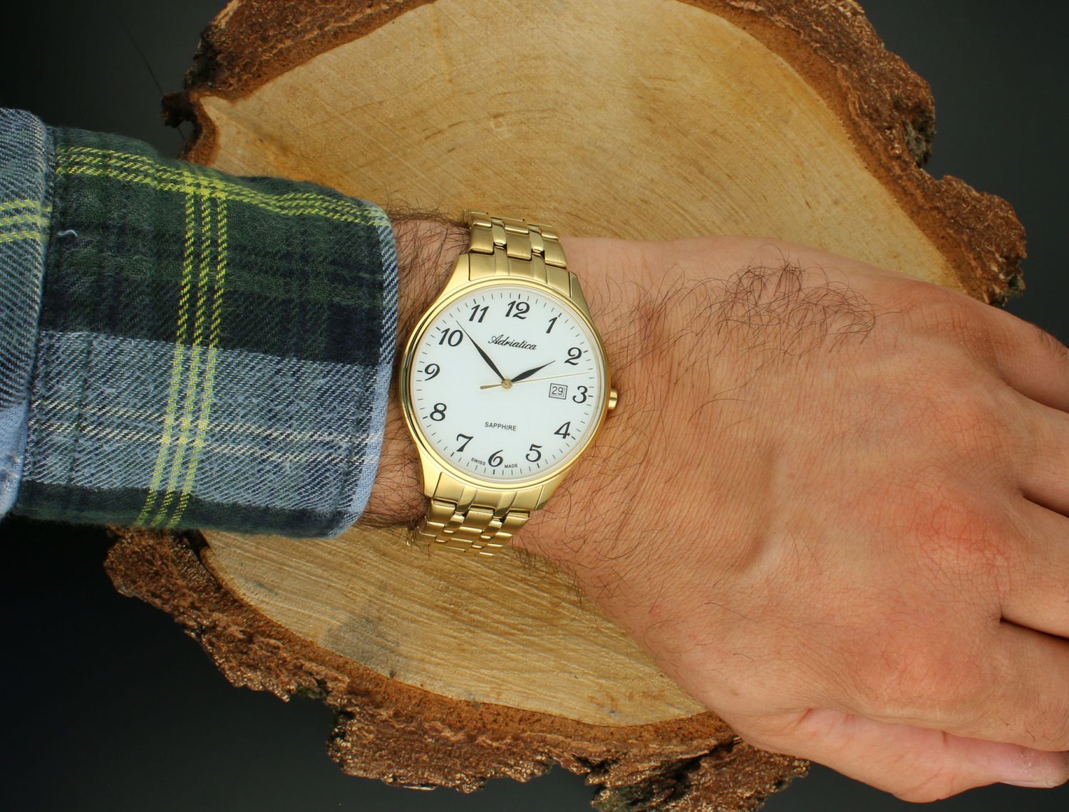 Elegancki zegarek męski Adriatica A1300.1123Q ze szwajcarskim mechanizmem, szafirowym szkłem i złotą bransoletą. Idealny na prezent – grawer gratis!.jpg