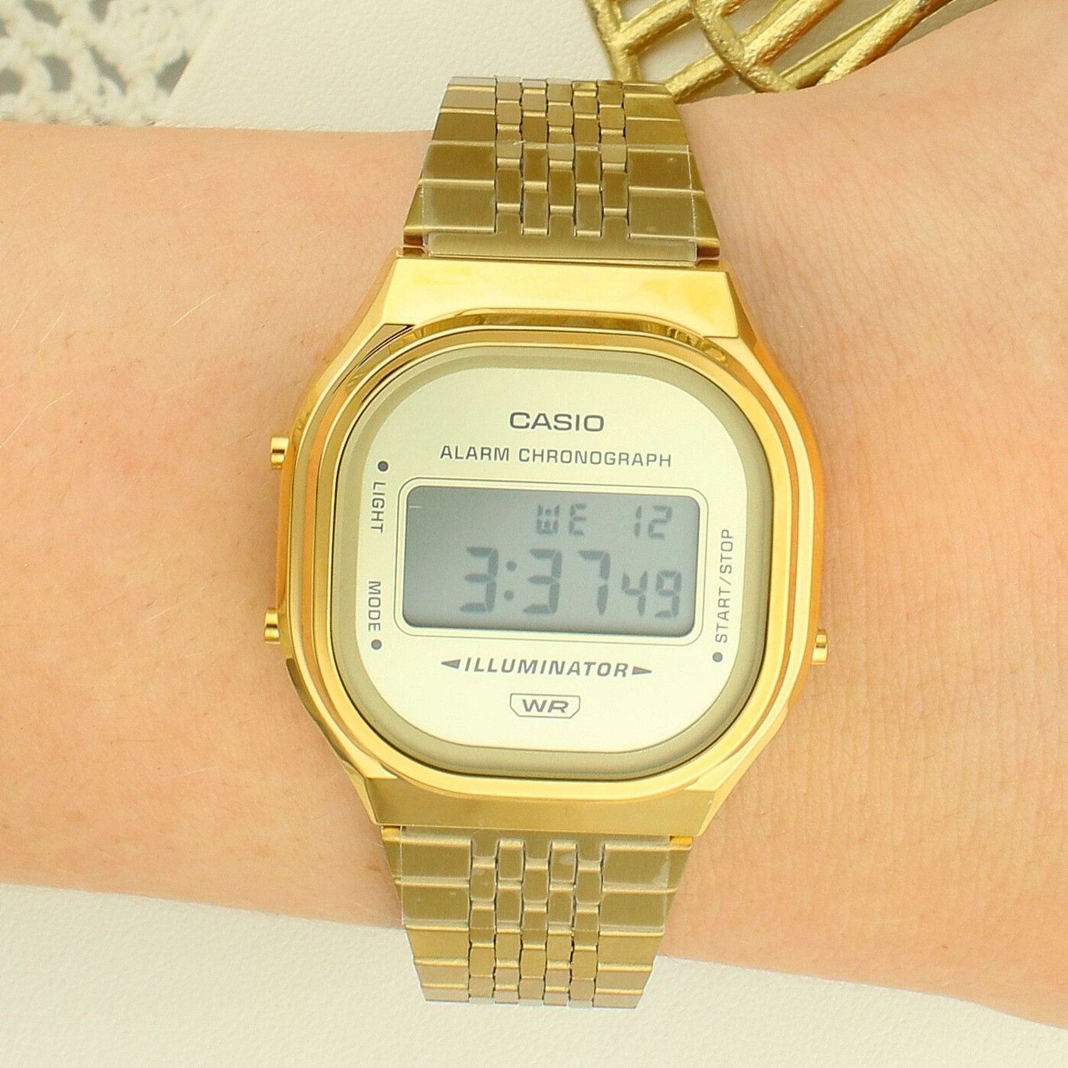 Zegarek Casio Vintage A140WEG-9AEF – złoty zegarek cyfrowy retro na bransoleciegf (2).jpg