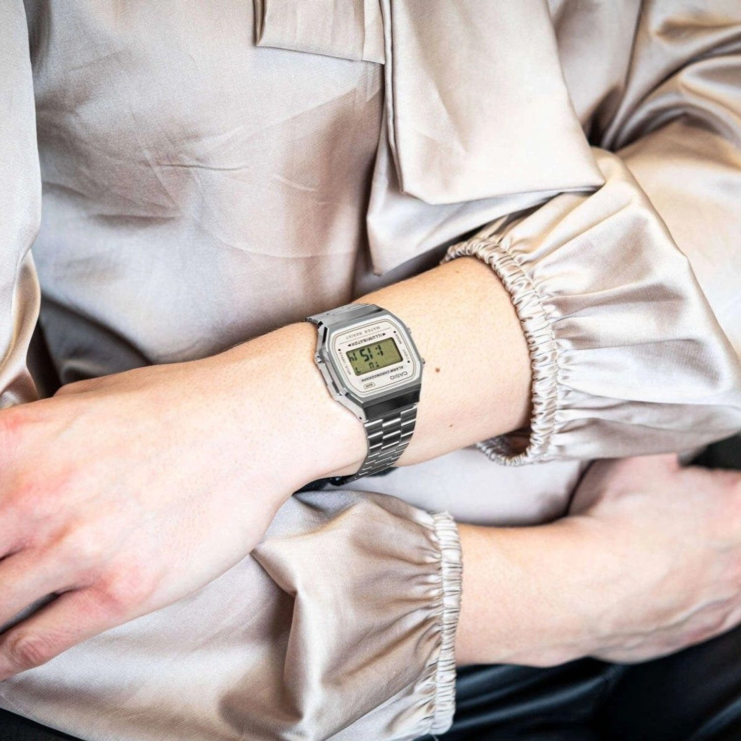 Zegarek Casio Vintage A168WA-8AYES. Zegarek Casio Vintage. Zegarek modowy Casio. Casio Vintage na prezent. Zegarek Casio Vintage dla dziecka. Zegarek idealny na święta..jpg