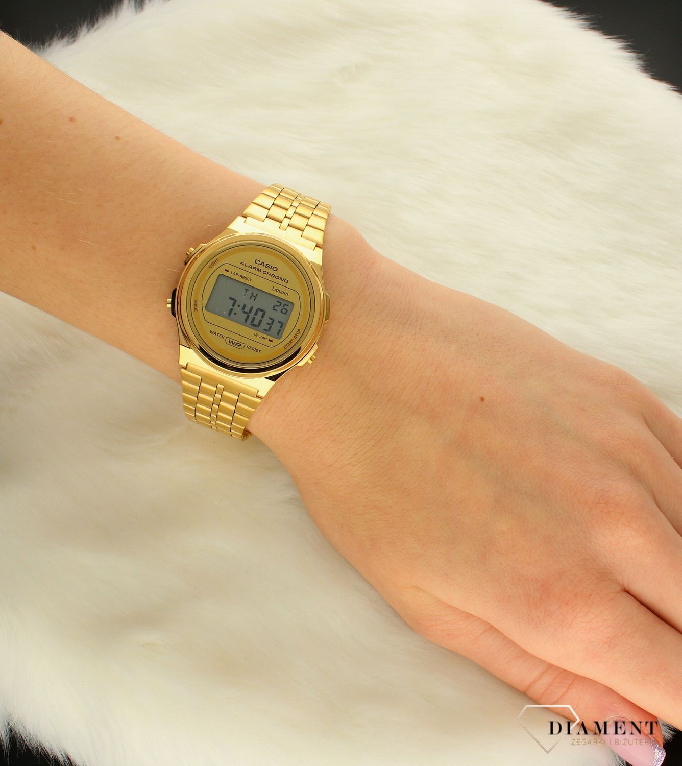 Zegarek damski Casio Vintage Iconic A171WEG-9AEF. Zegarek wyposażony w panel elektroluminescencyjny (LED), który powoduje podświetlenie całego wyświetlacza zegarka, dzięki czemu jest on dobrze widoczny na.jpg