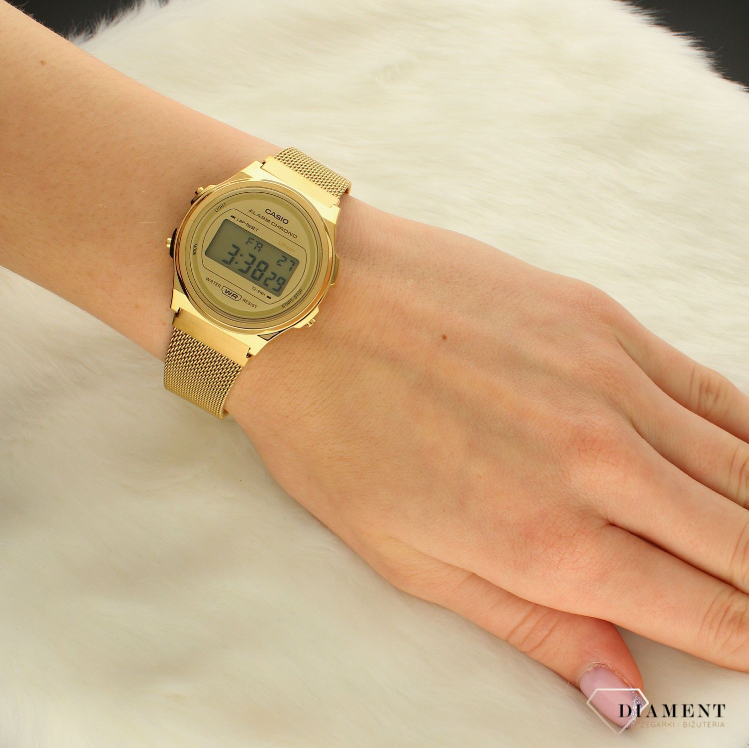 Zegarek damski Casio Vintage Iconic A171WEMG-9AEF. Zegarek wyposażony w panel elektroluminescencyjny (LED), który powoduje podświetlenie całego wyświetlacza zegarka, dzięki czemu jest on dobrze widoczny n.jpg