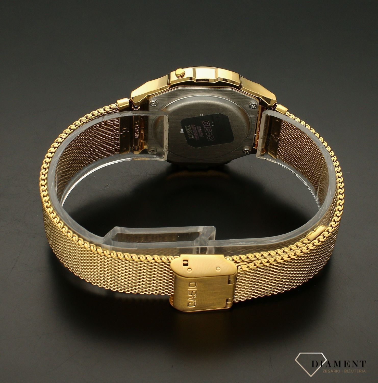 Zegarek damski Casio Vintage Iconic A171WEMG-9AEF. Zegarek wyposażony w panel elektroluminescencyjny (LED), który powoduje podświetlenie całego wyświetlacza zegarka, dzięki czemu jest on dobrze widoczny n.jpg