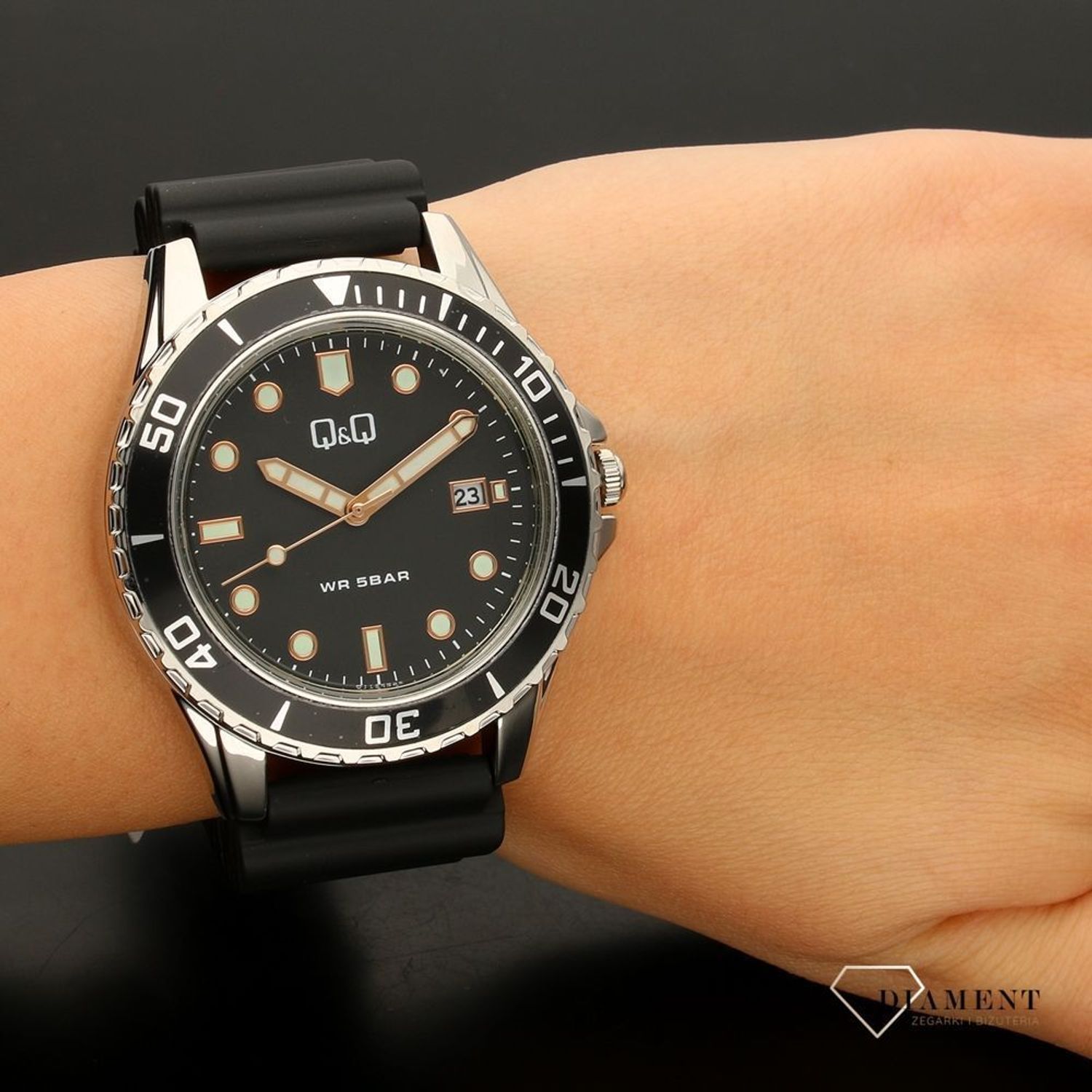 Zegarek meski Q&Q A172-362 (1).jpg