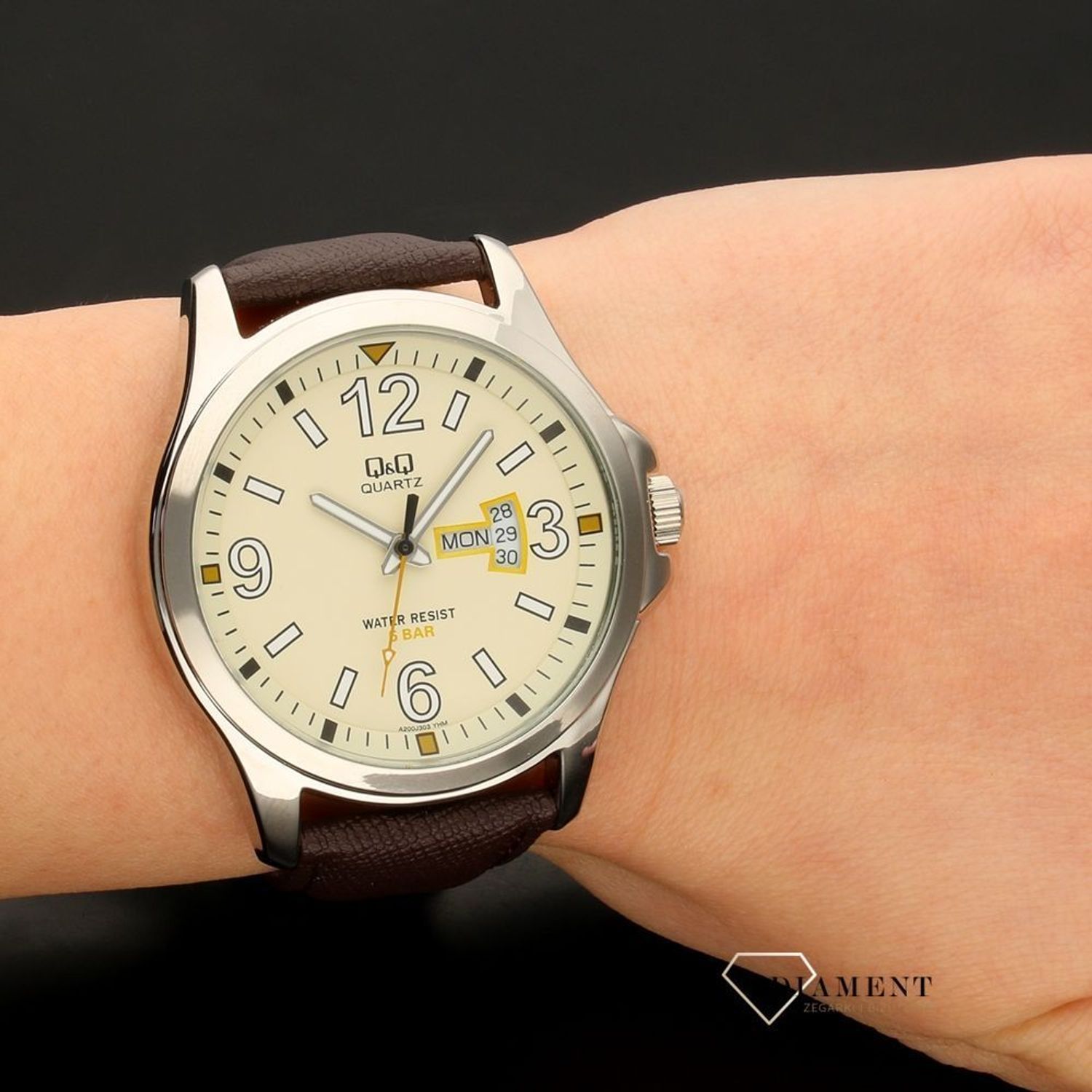 Męski zegarek Q&Q CLASSIC A200-303 (1).jpg