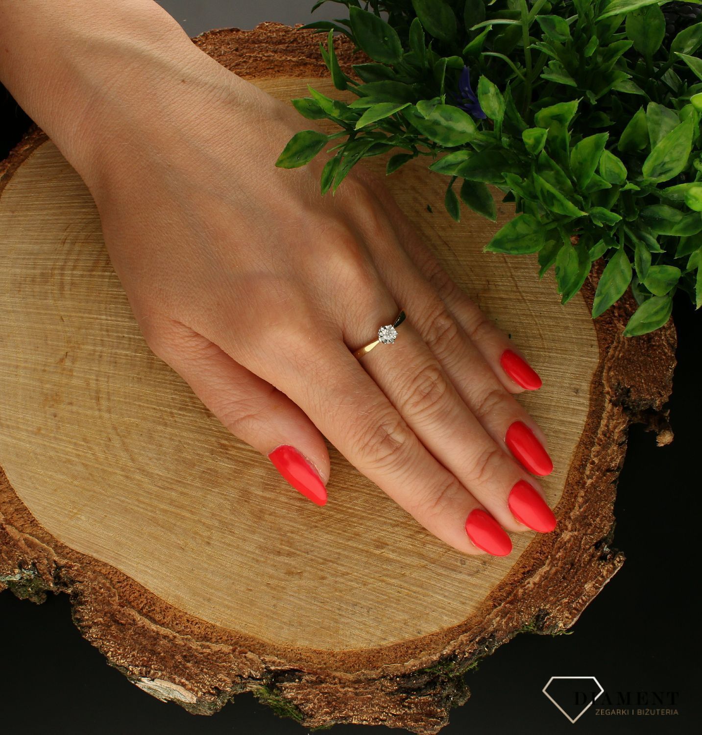 Pierścionek złoty z Diamentem Koronacja chwili 585 DIAMENT A210.jpg