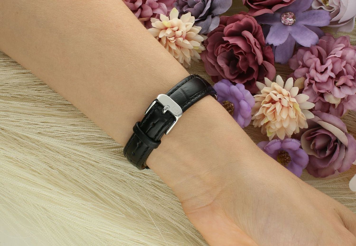 Zegarek damski Adriatica A3000.5223Q – szafirowe szkło, pasek skórzany.jpg