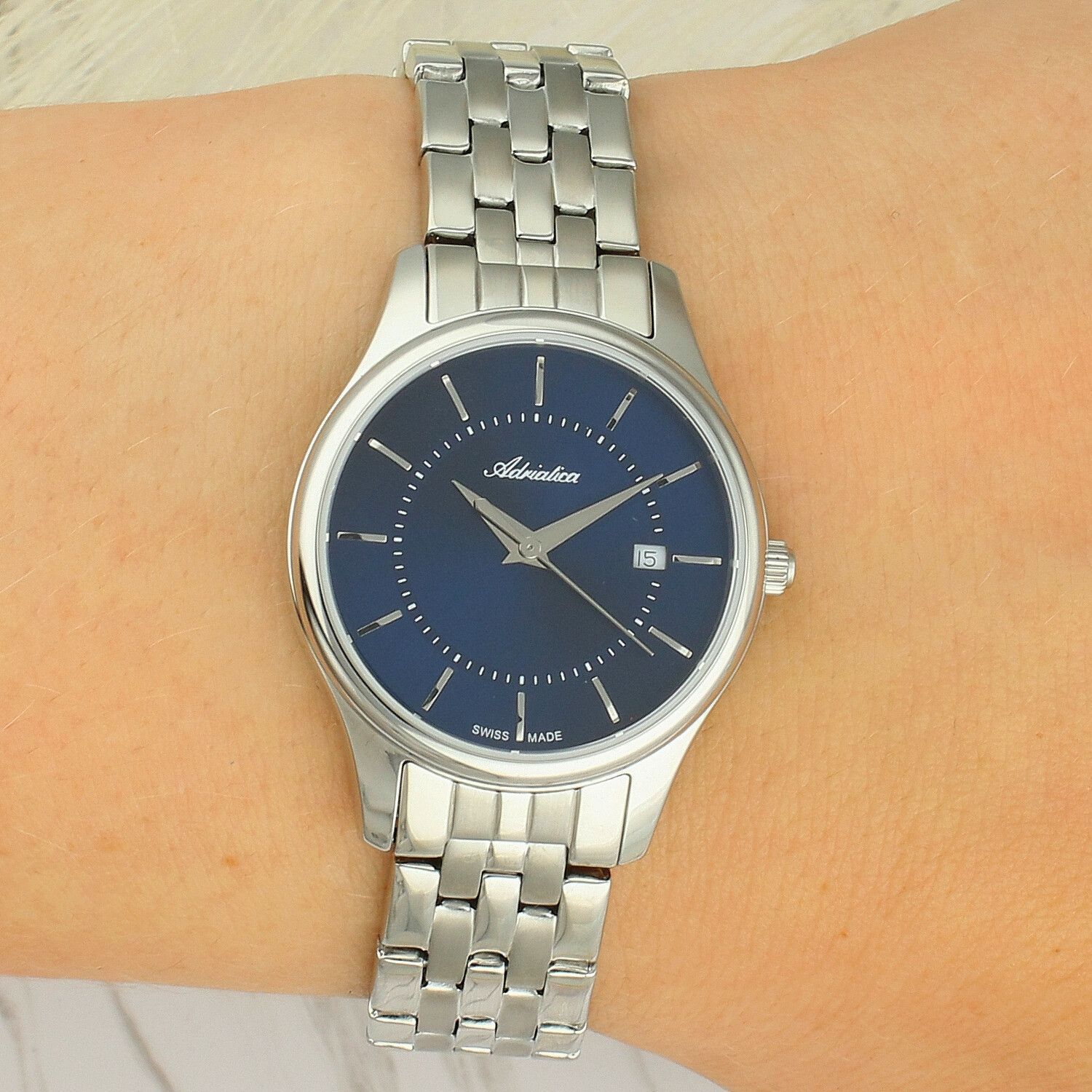 Zegarek damski Adriatica Classic Sapphire A3179.5115Q z granatową tarczą.jpg