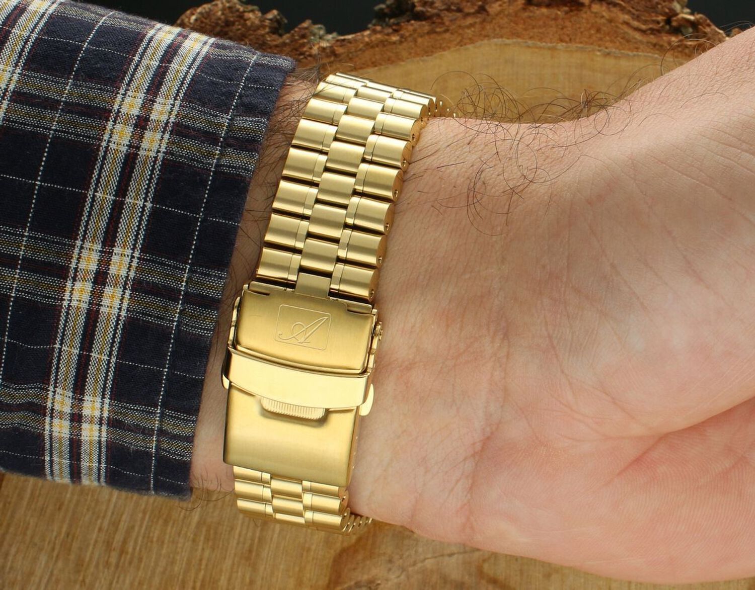 Zegarek męski Adriatica A3198.1116Q Classic Swiss Made – elegancki model z mechanizmem kwarcowym, złotą kopertą, stalową bransoletą, szkłem szafirowym i datownikiem. Idealny do codziennych i 1.jpg