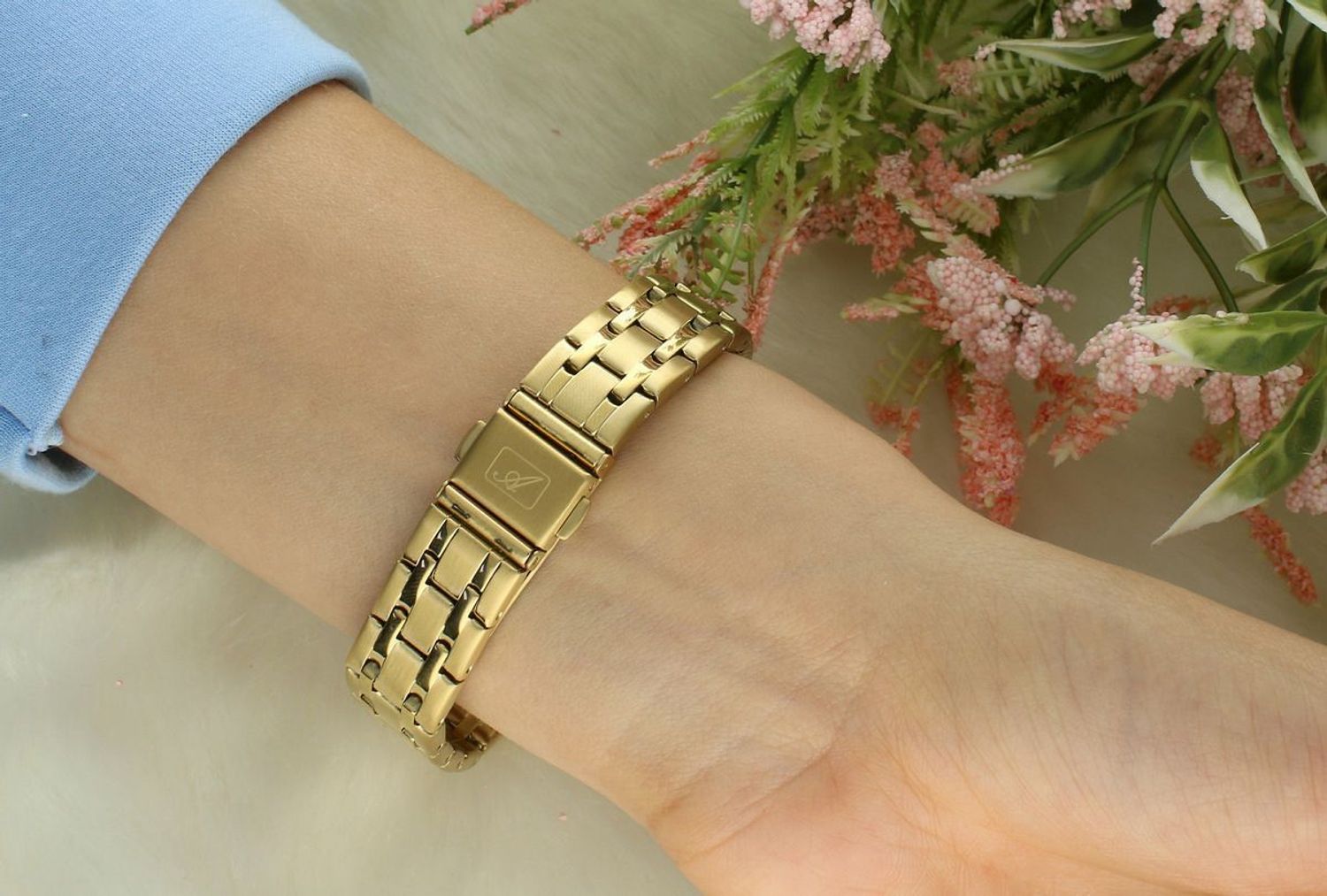 Adriatica A3300.1123Q – Złoty Zegarek Damski Swiss Made Szafirowe Szkło Datownik.jpg