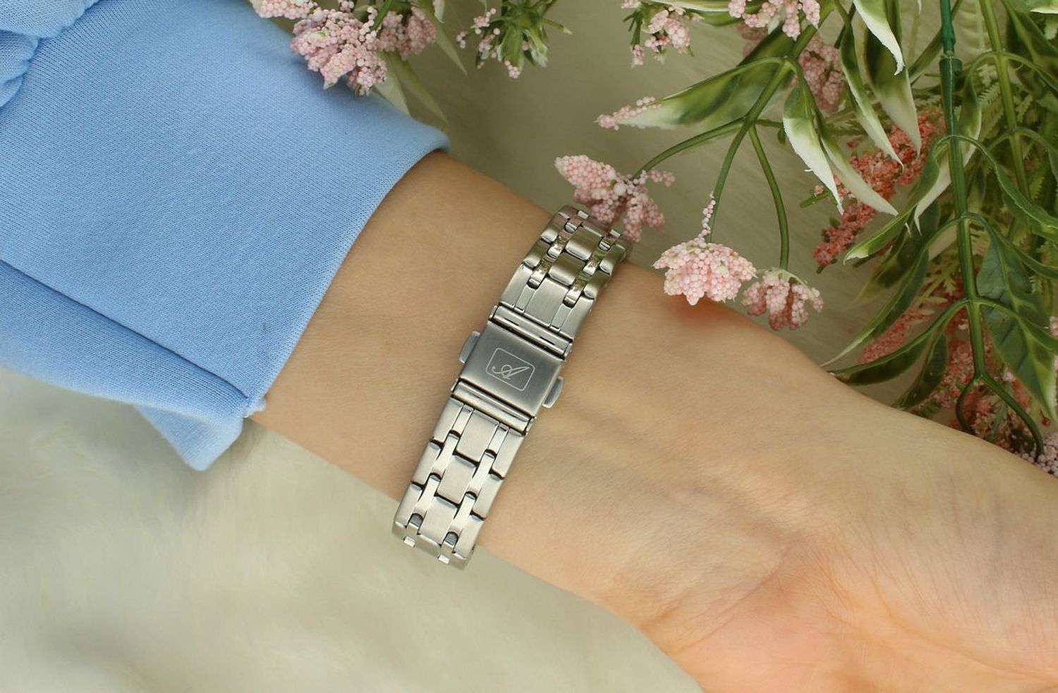 Zegarek Adriatica A3300.5123Q – Srebrny Zegarek Damski Swiss Made Szafirowe Szkło Datownik.jpg