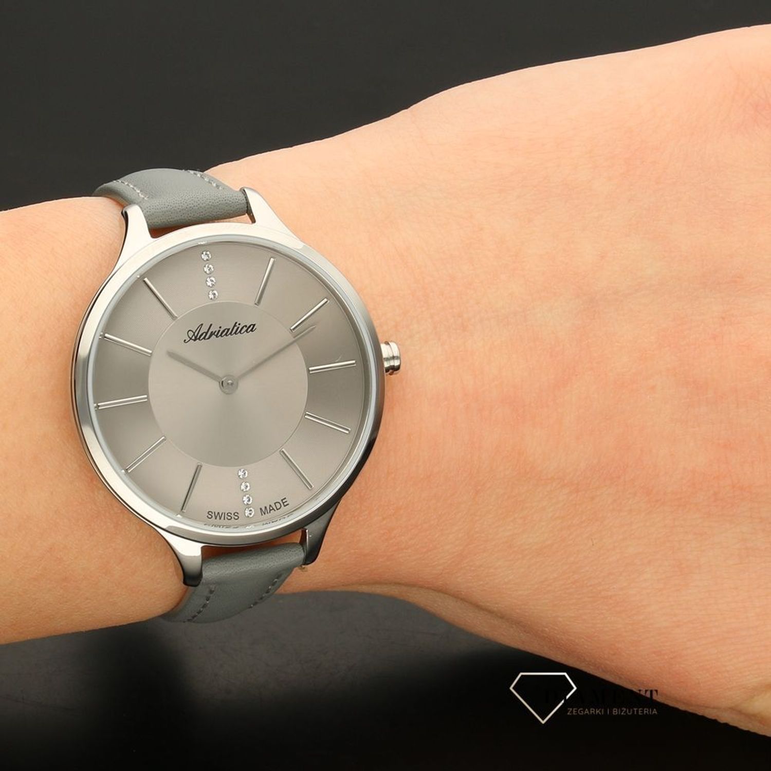 Damski zegarek Adriatica BIŻUTERYJNA A3433.5G17Q 123.jpg