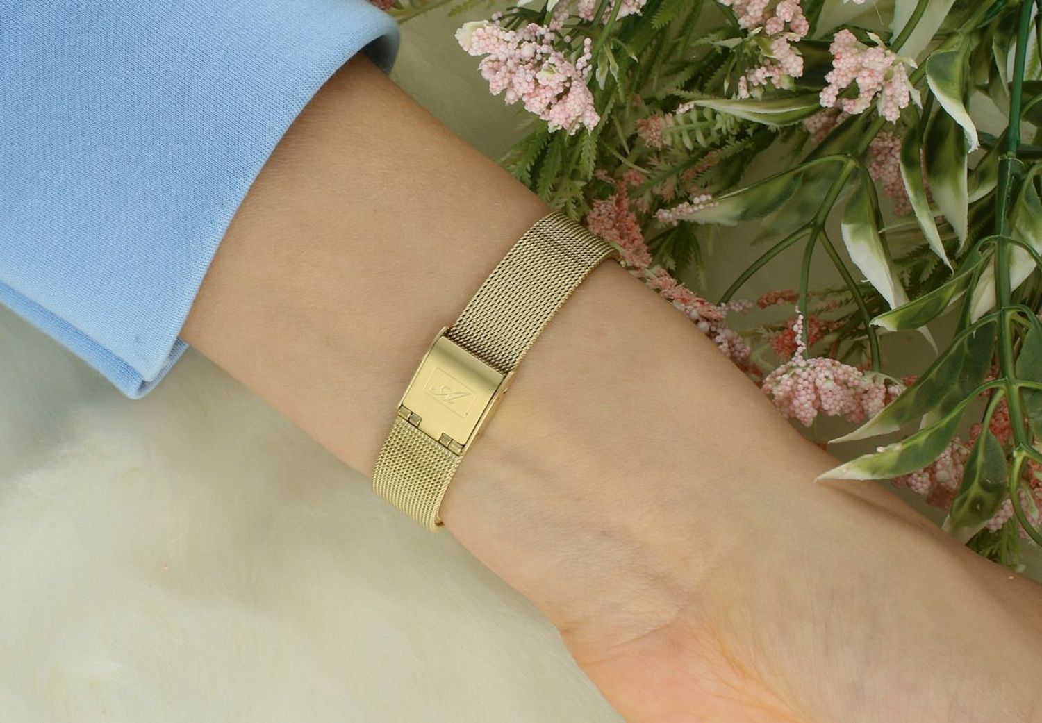 Zegarek Adriatica A3435.1121Q – Zegarek Damski Złoty Swiss Made Mesh Elegancki.jpg