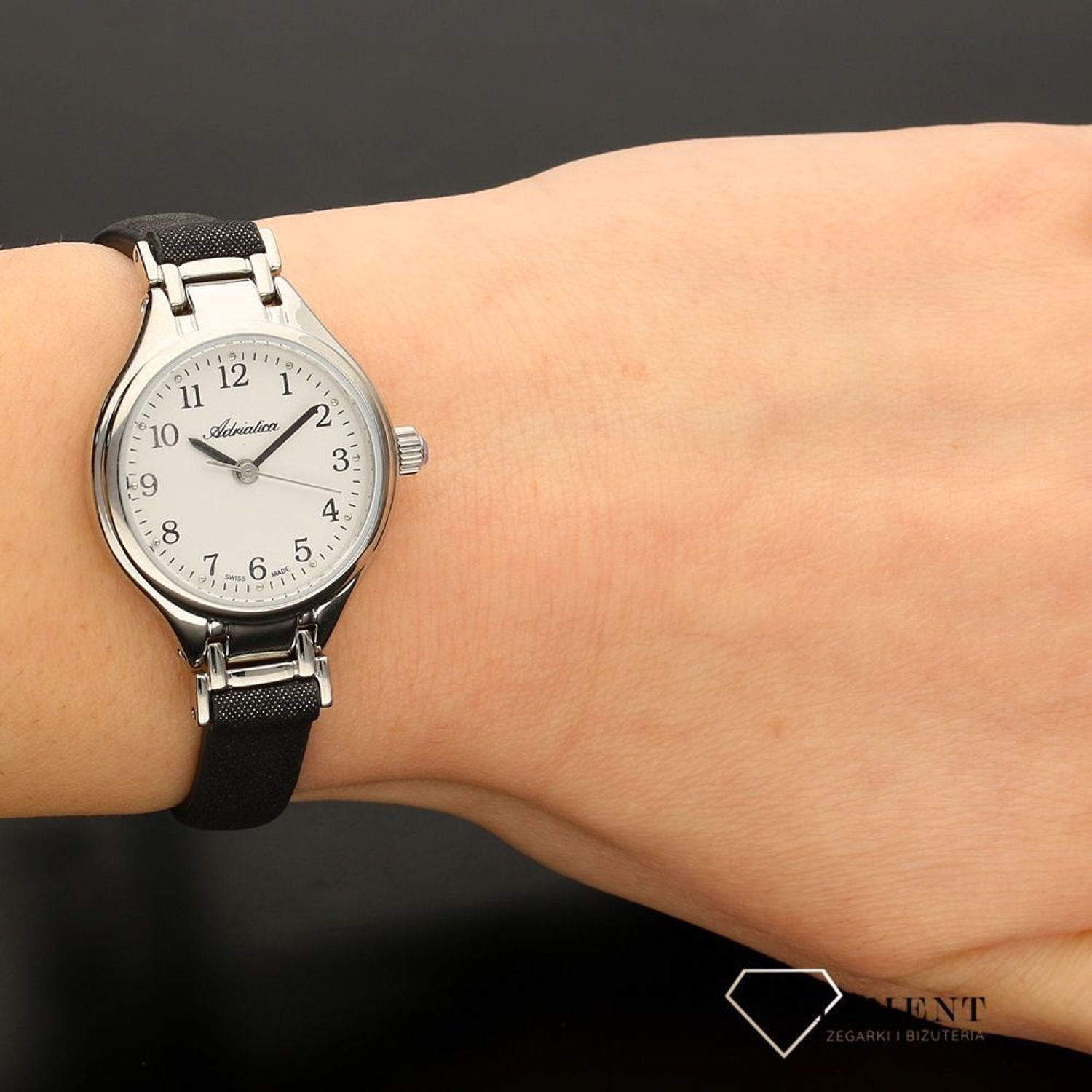 Zegarek damski Adriatica CLASSIC A3475.5223Q.jpg