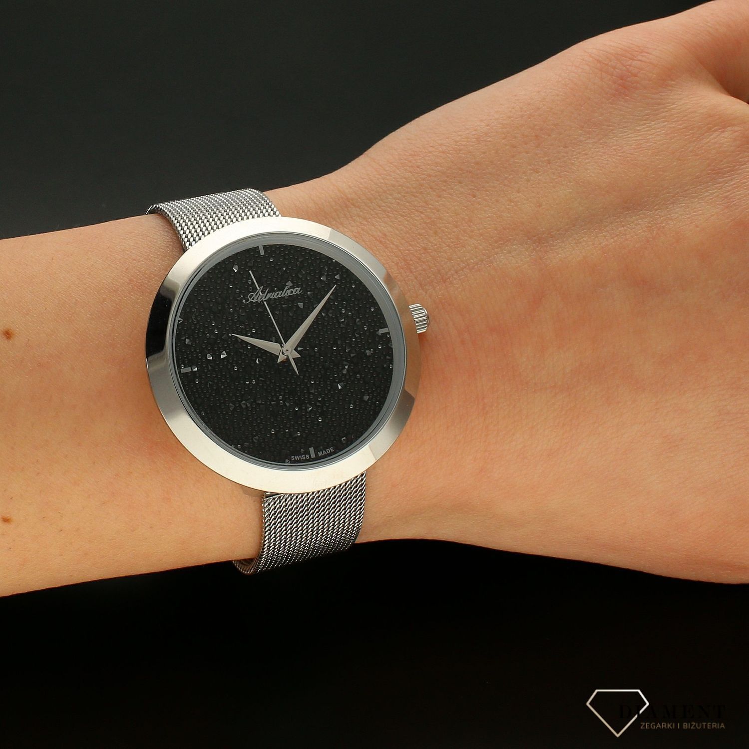 Zegarek damski na bransolecie Adriatica w zestawie z paskiem A3646.5114QBL.jpg