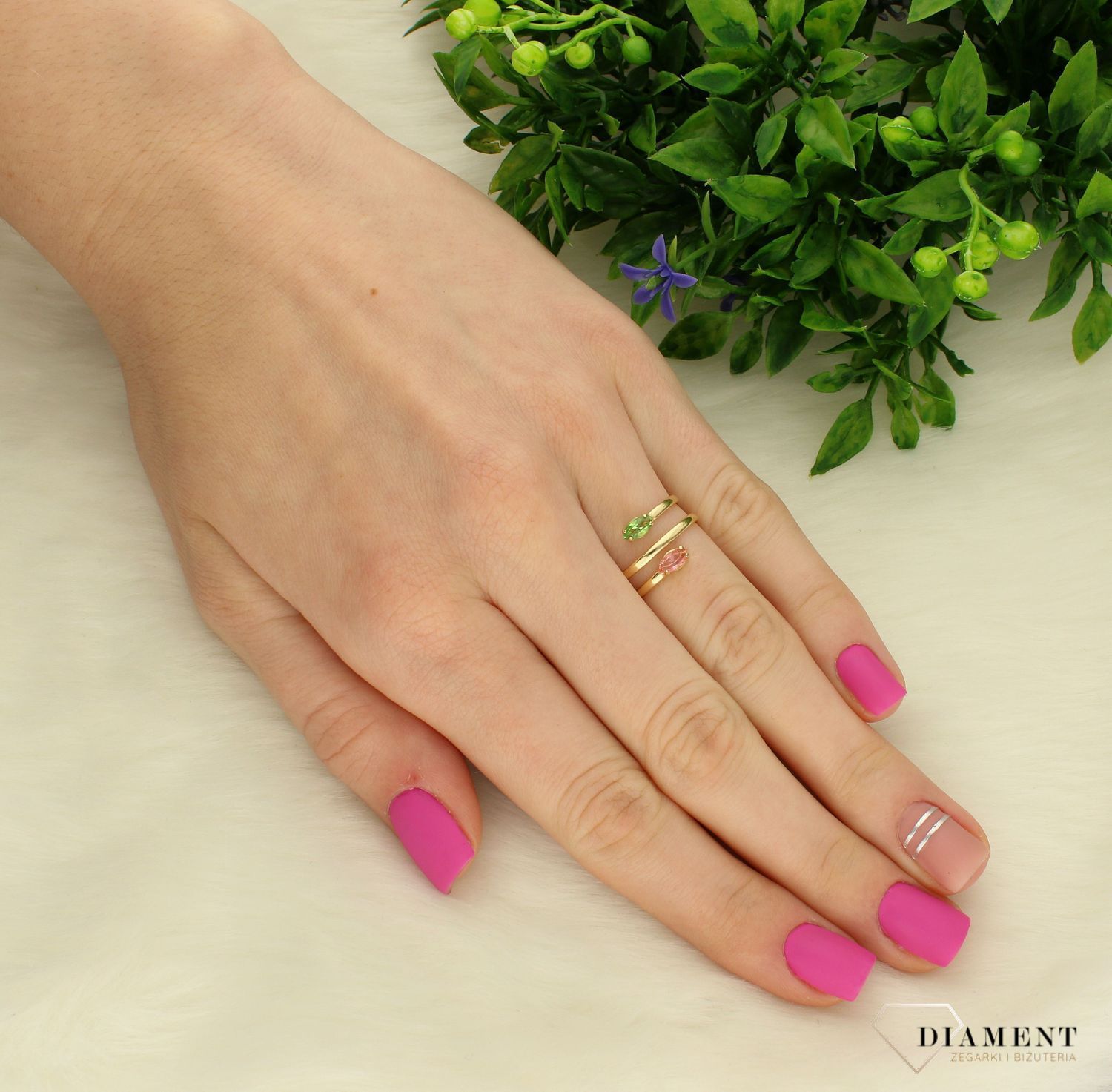 Pierścionek pozłacany Victoria Cruz “ Otulony Kolorem ” 925 A3764-MDA Wyjątkowa biżuteria z Victoria Cruz wykonana z najwyższej.JPG