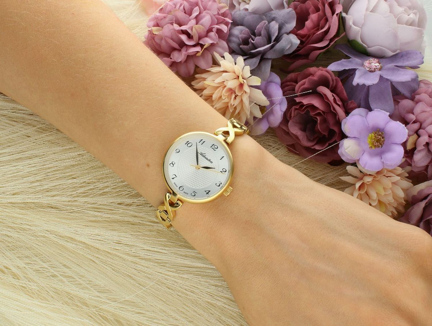 Zegarek damski Adriatica A3784.1123Q Złota klasyka.jpg