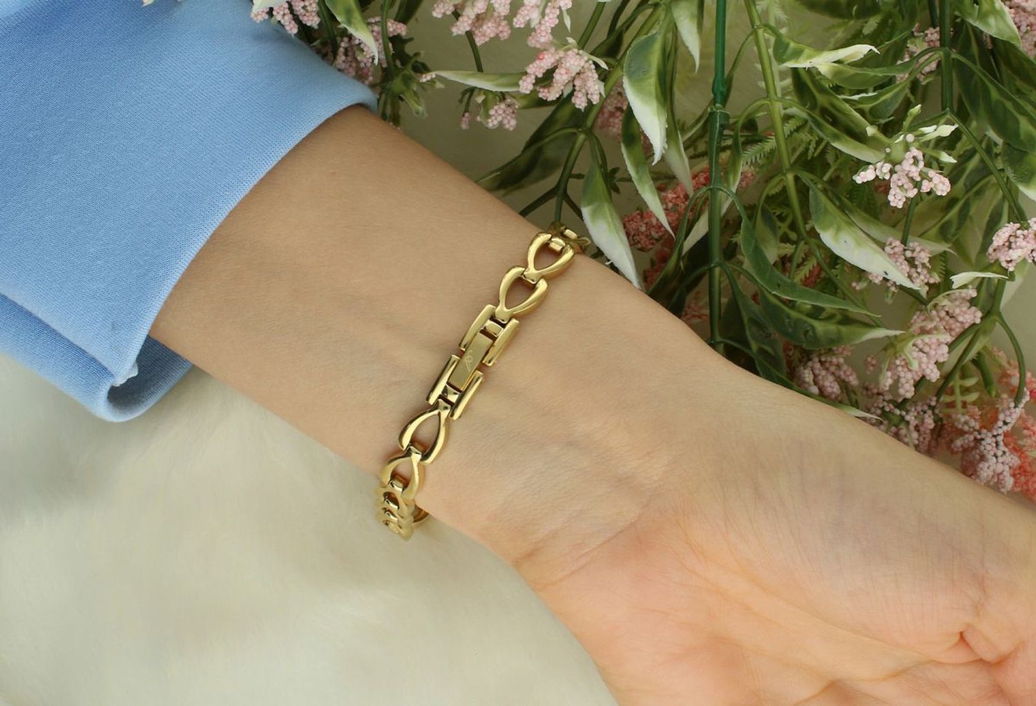 Zegarek Adriatica A3785.1123Q – Złoty Zegarek Damski z Białą Tarcza i Bransoletą Biżuteryjną + Grawer Gratis.jpg