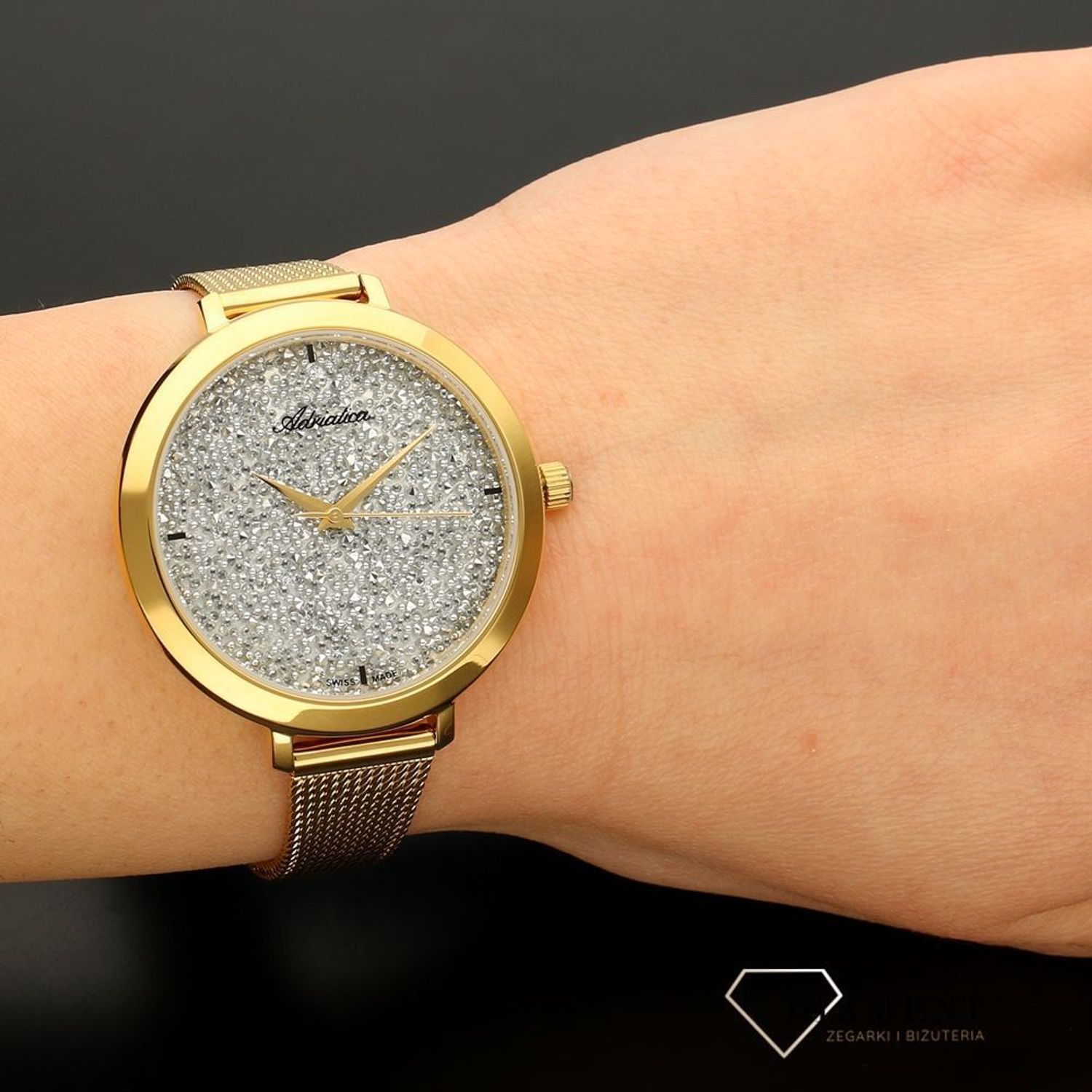Damski zegarek Adriatica Classic Biżuteryjny A3787.1113Q.tt.jpg