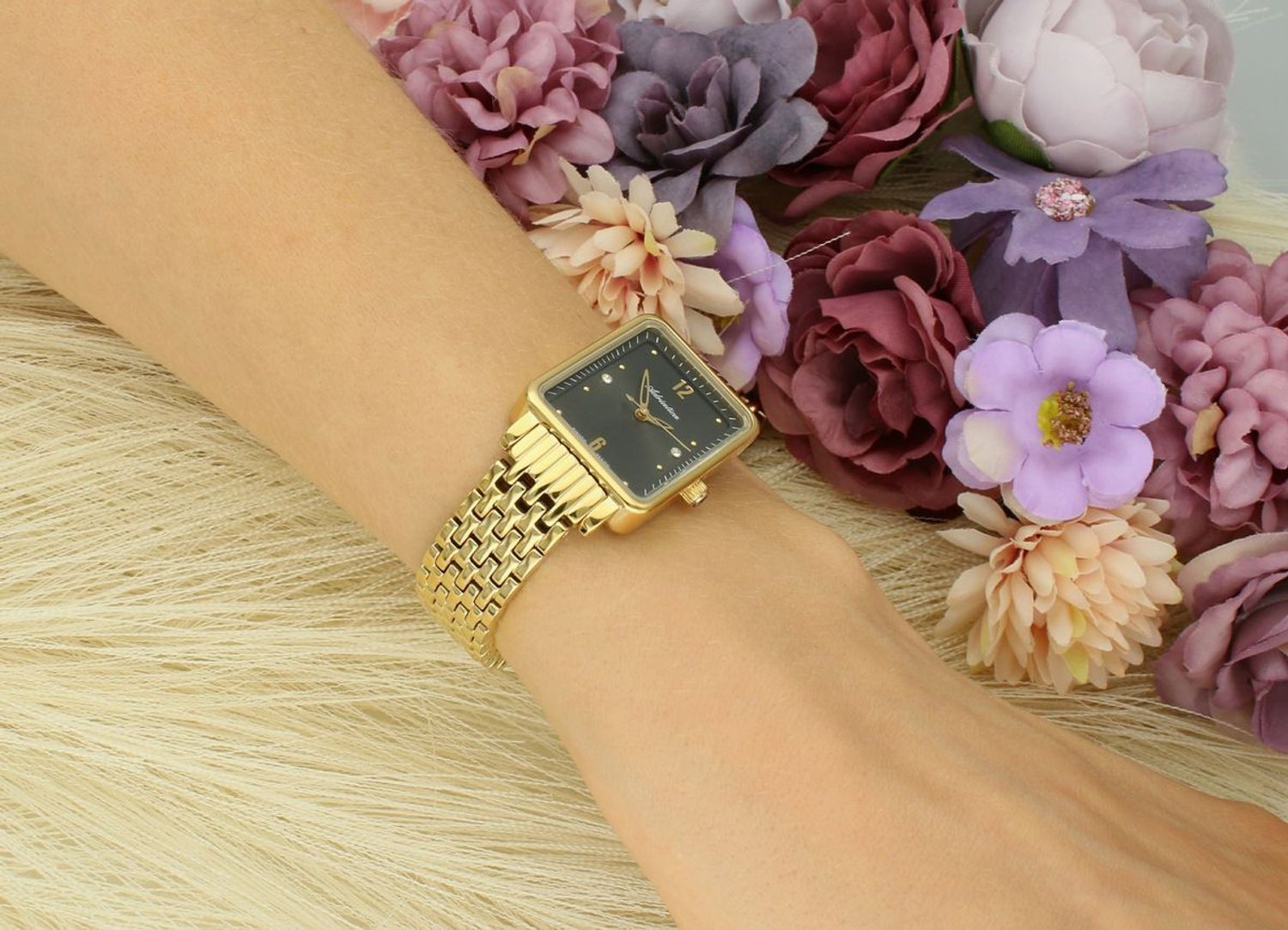 Zegarek damski Adriatica A3829.1176Q złoty prostokąt, czarna tarcza z cyrkoniami.jpg