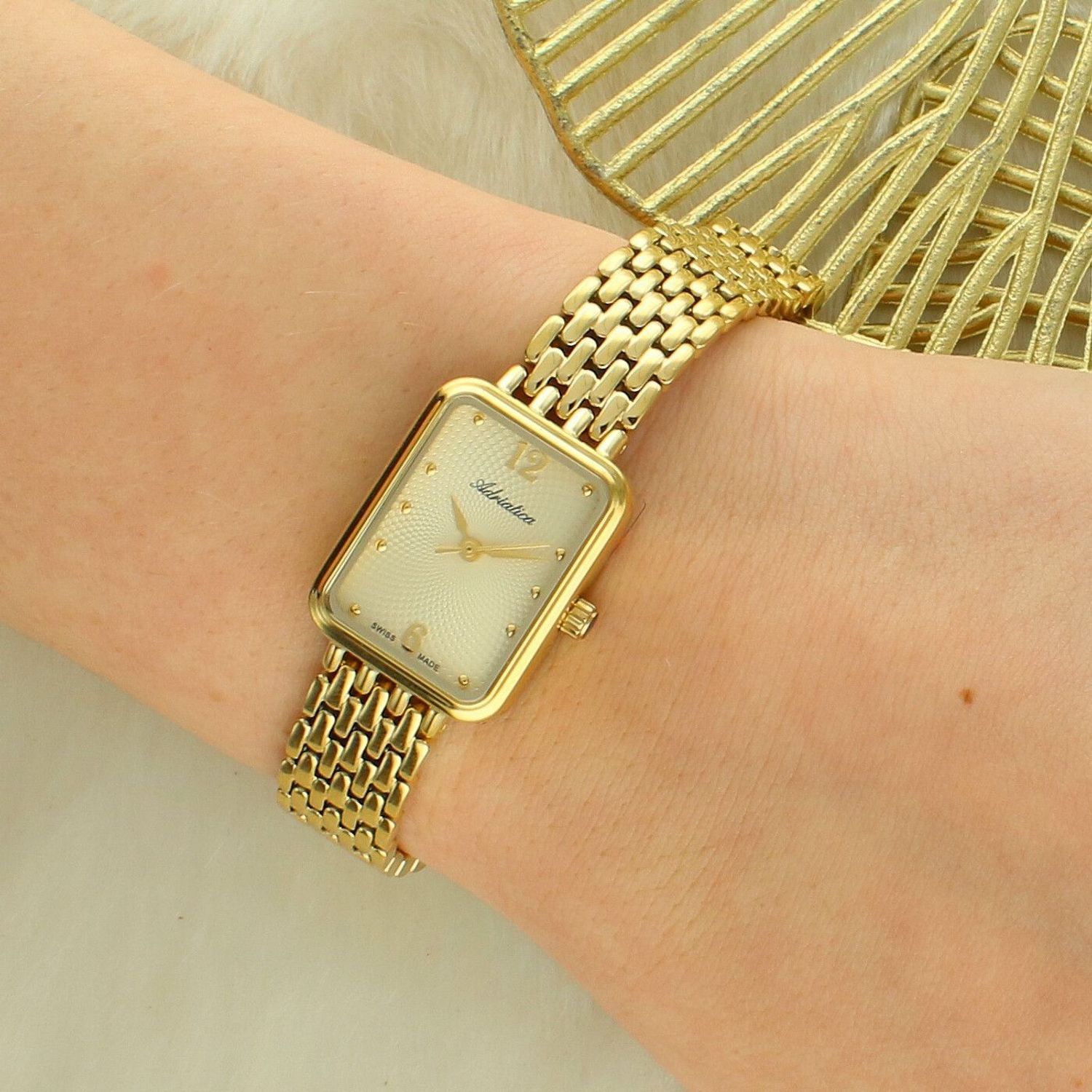 Zegarek Damski Adriatica Classic A3849.1171Q – Złoty Swiss Made, Prostokątny A3849.1171Q.jpg