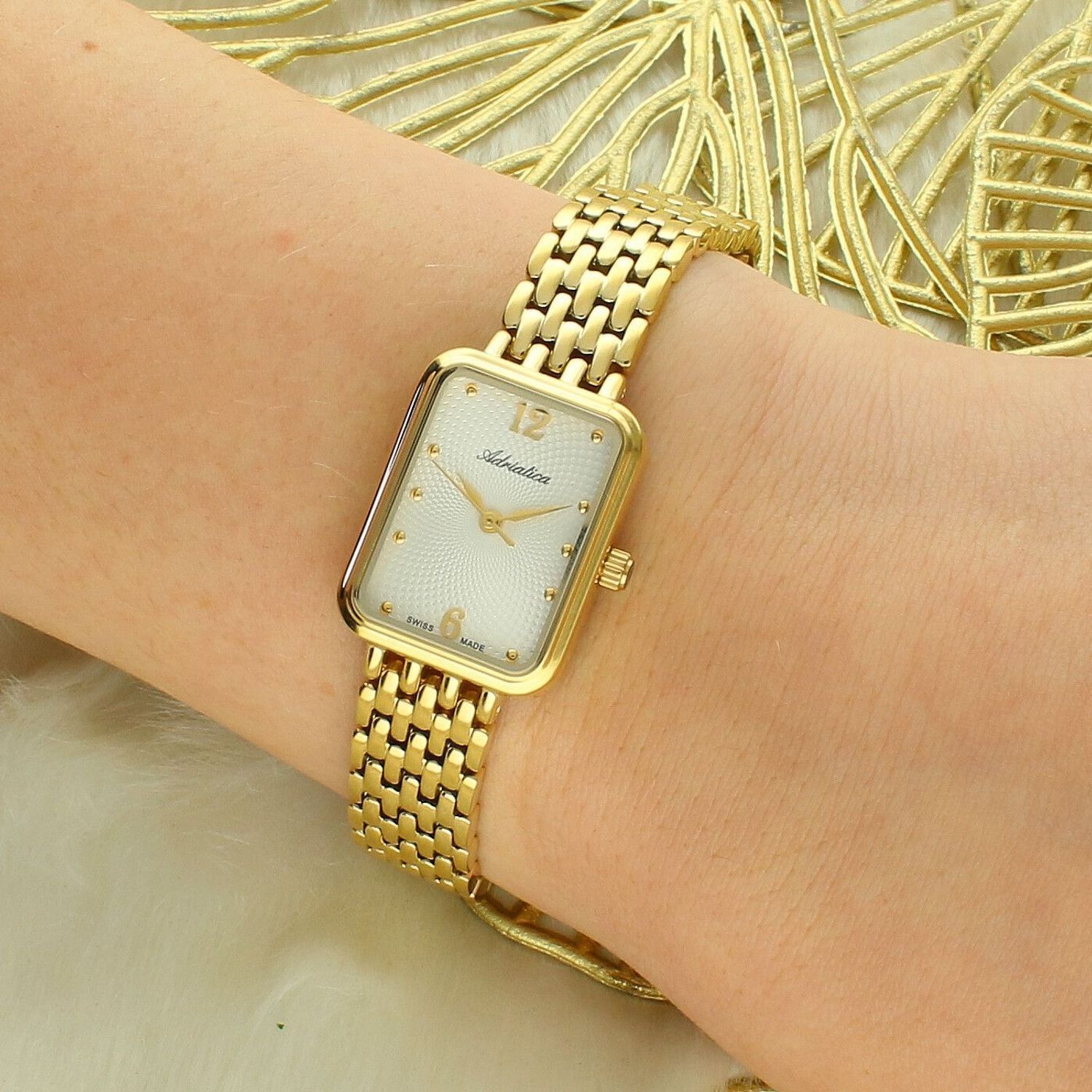 Zegarek Damski Adriatica Classic A3849.1173Q – Złoty Swiss Made, Prostokątny.jpg