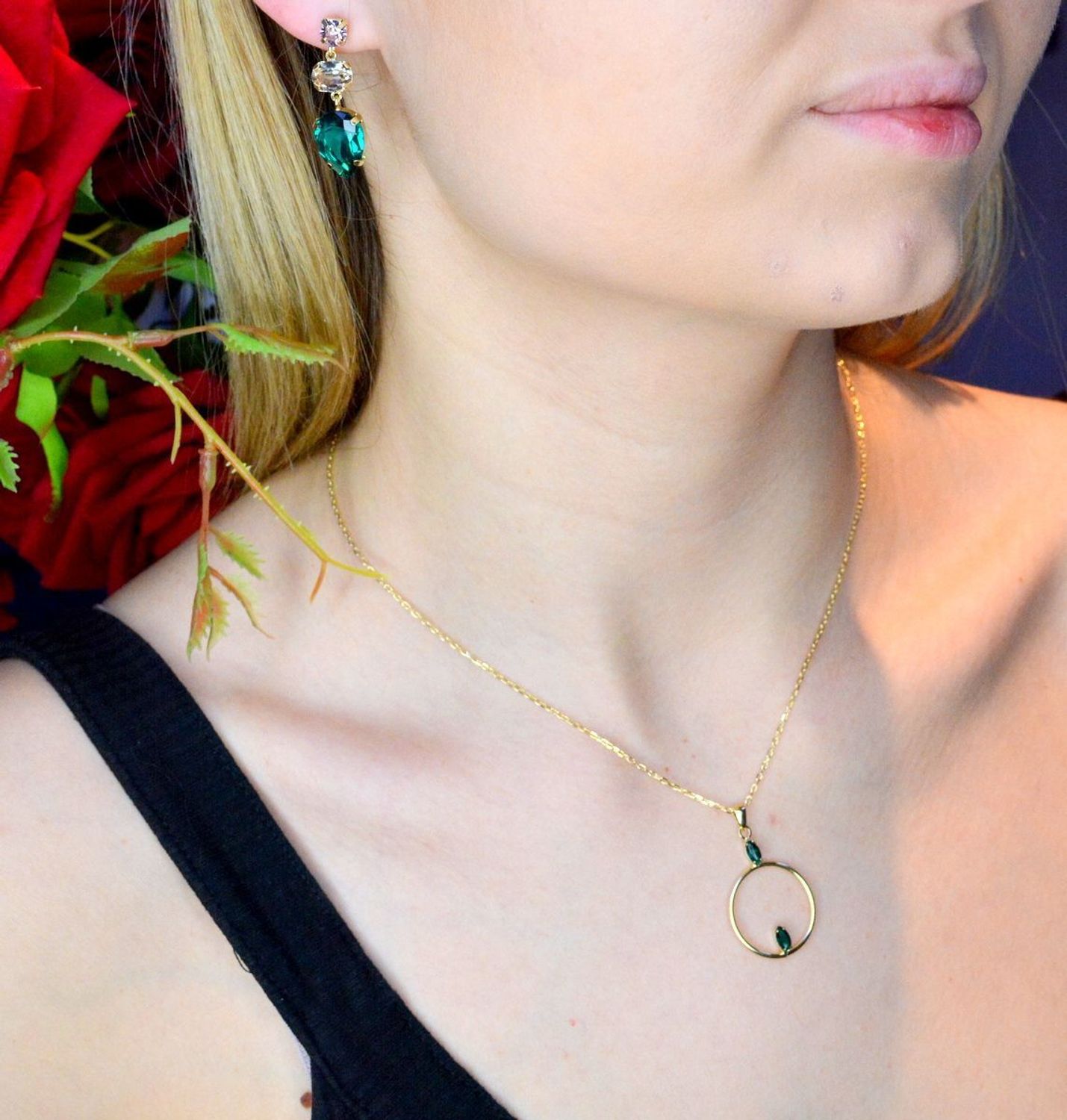 Kolczyki pozłacane Victoria Cruz “ Szmaragdowe łzy ” 925 A4277-20DT Wyjątkowa biżuteria z Victoria Cruz wykonana z najwyższej pr.JPG