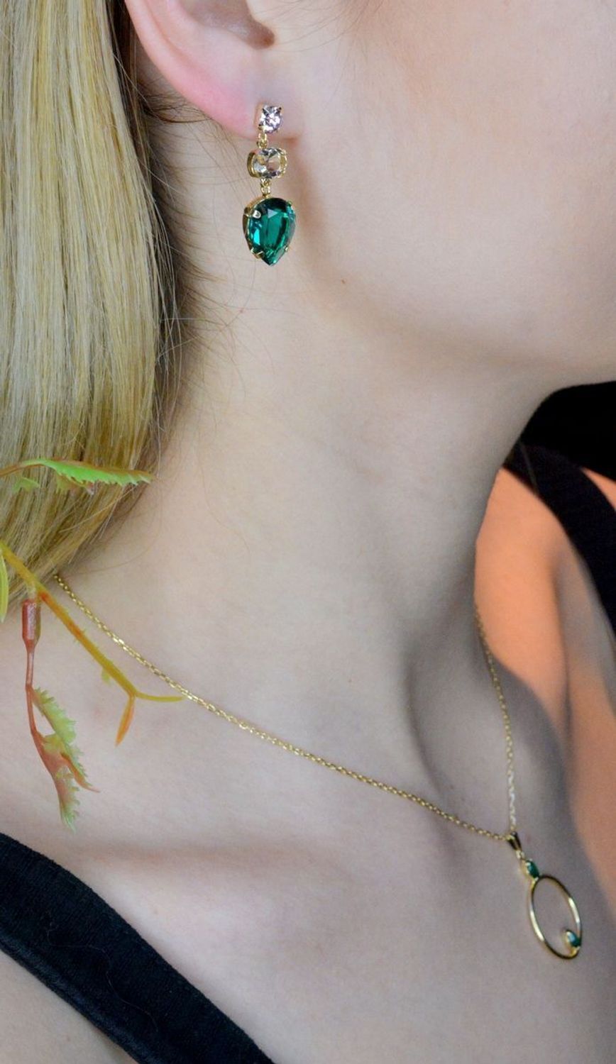 Kolczyki pozłacane Victoria Cruz “ Szmaragdowe łzy ” 925 A4277-20DT Wyjątkowa biżuteria z Victoria Cruz wykonana z najwyższej pr.JPG