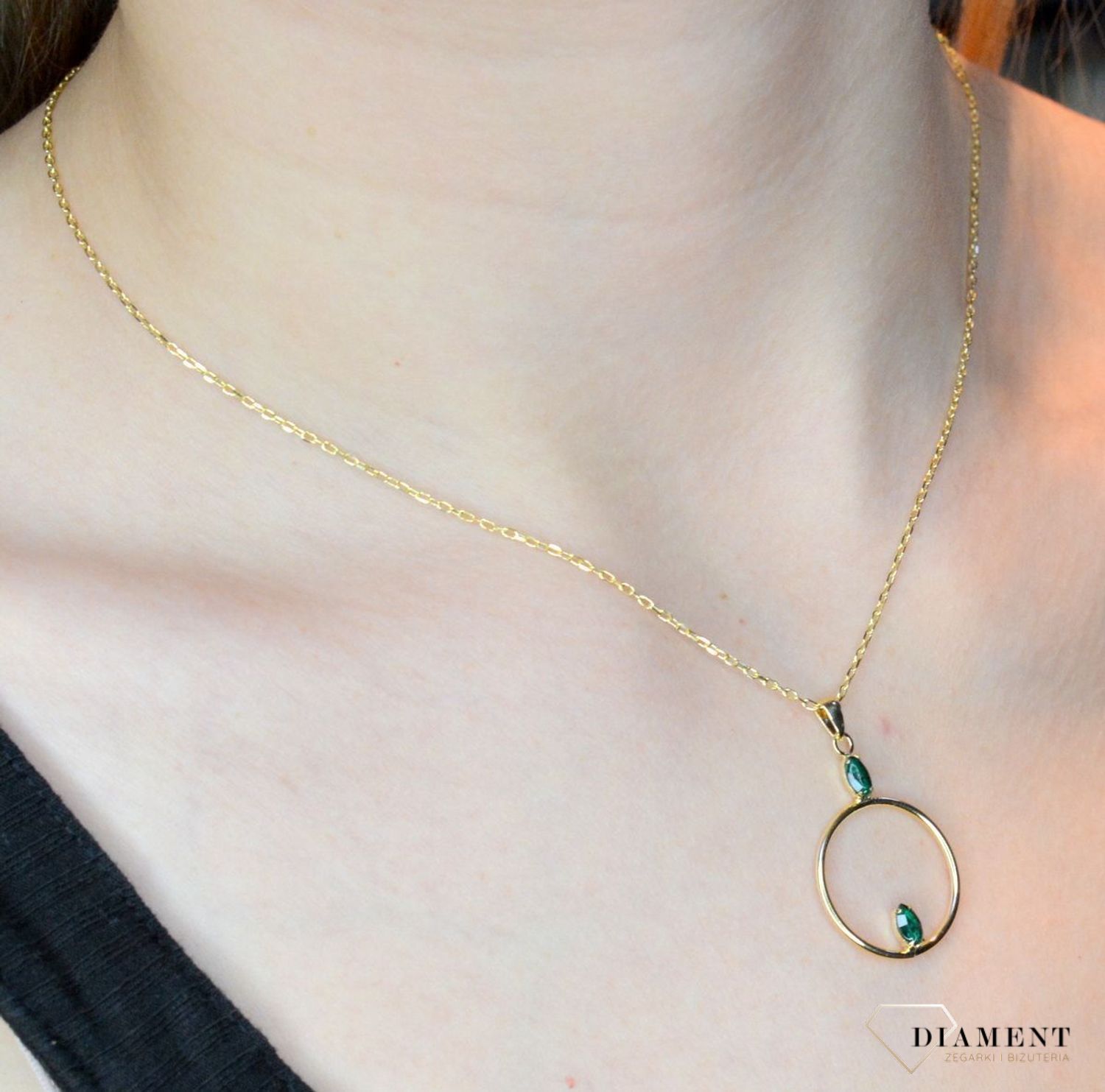 Naszyjnik pozłacany Victoria Cruz “ Okrąg z kryształami ” 925 A4290-20DG Wyjątkowa biżuteria z Victoria Cruz wykonana z najwyższ.JPG