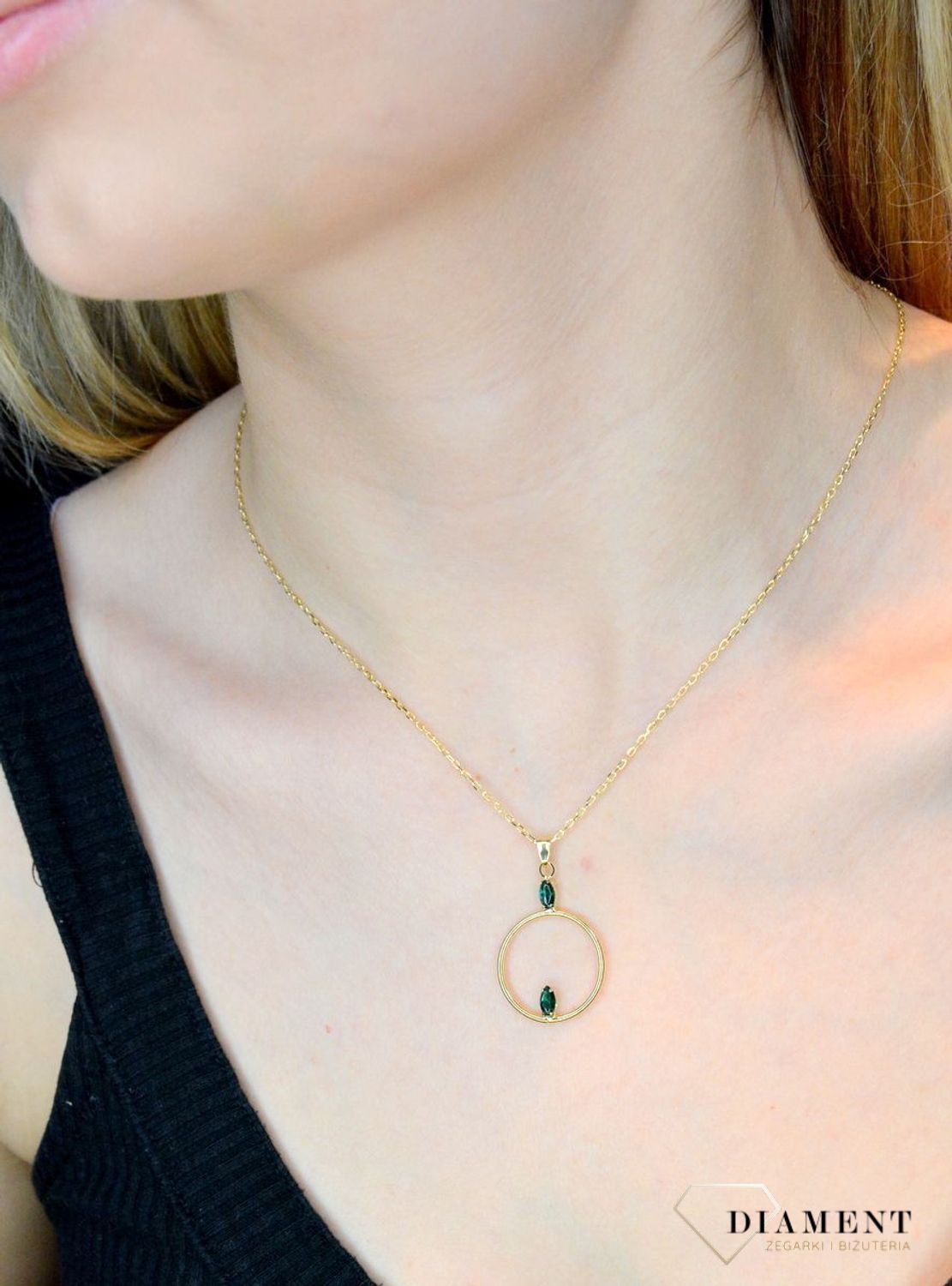 Naszyjnik pozłacany Victoria Cruz “ Okrąg z kryształami ” 925 A4290-20DG Wyjątkowa biżuteria z Victoria Cruz wykonana z najwyższ.JPG