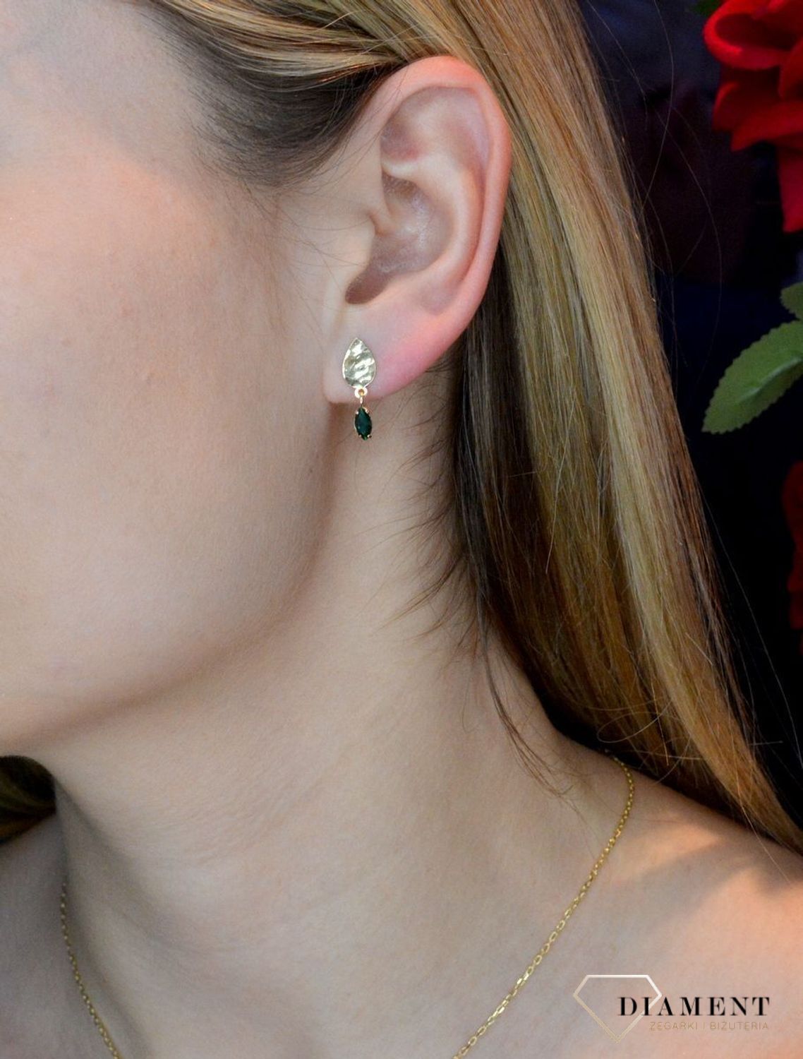 Kolczyki pozłacane Victoria Cruz “ Szmaragdowe listki ” 925 A4299-20DT Wyjątkowa biżuteria z Victoria Cruz wykonana z najwyższej.JPG