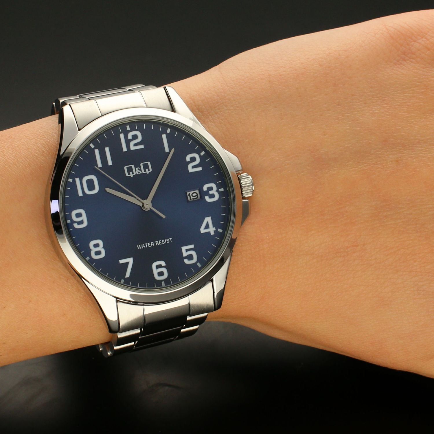 Zegarek męski na bransolecie A480-215.jpg