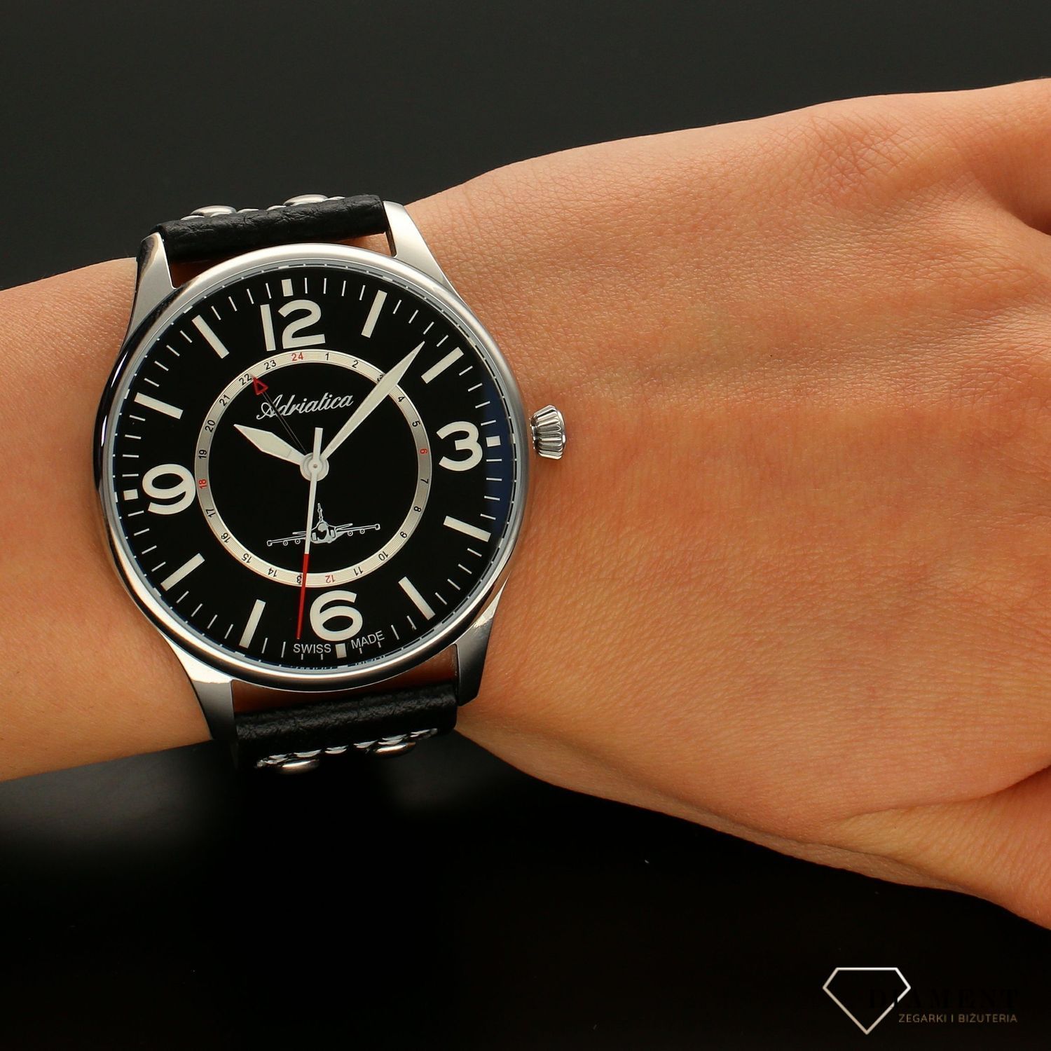 Zegarek męski na czarnym pasku Adriatica Aviator A8266.5254Q z czarną  tarczą i samolotem..jpg
