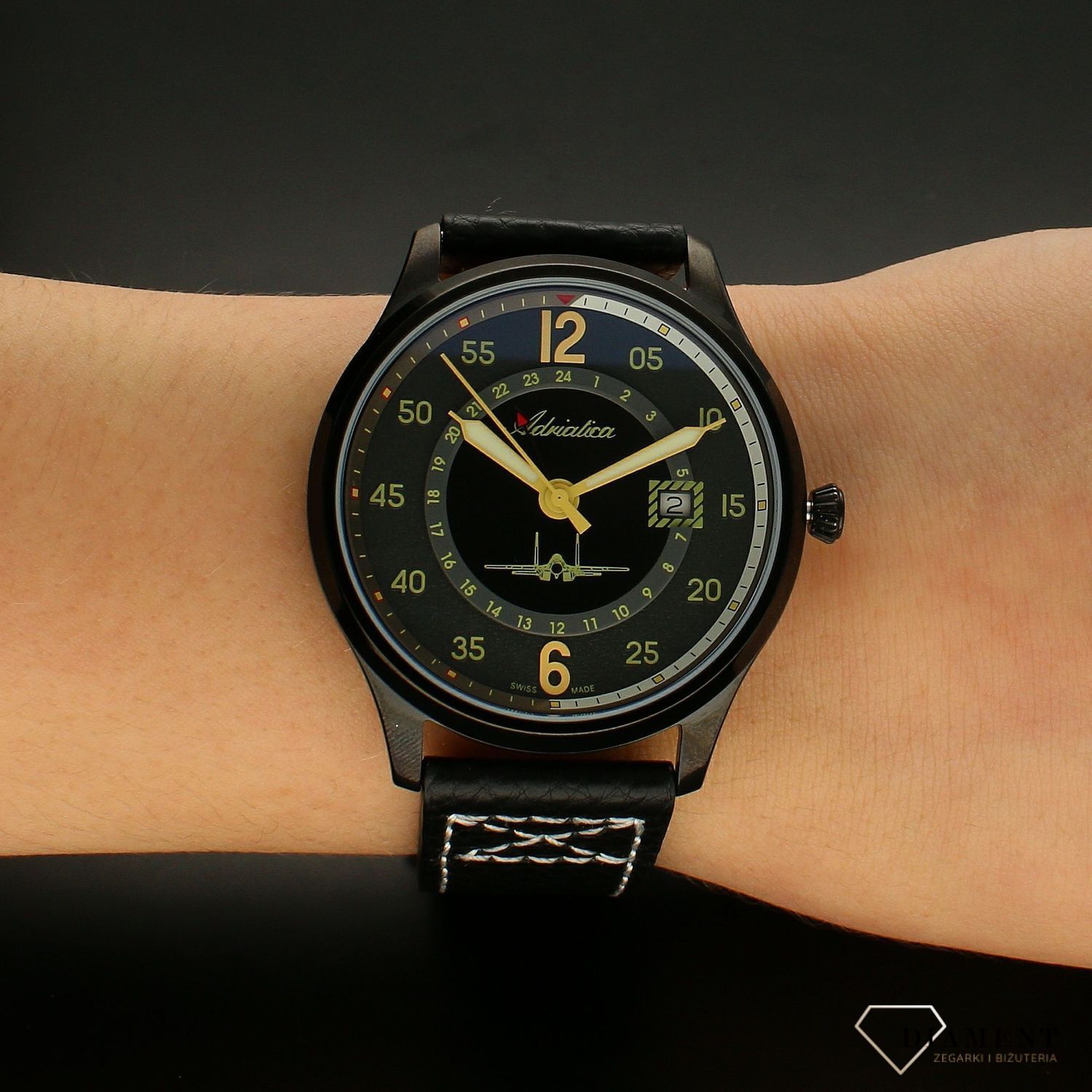 Zegarek męski na pasku skórzanym Adriatica Aviator A8311.B226Q.webp