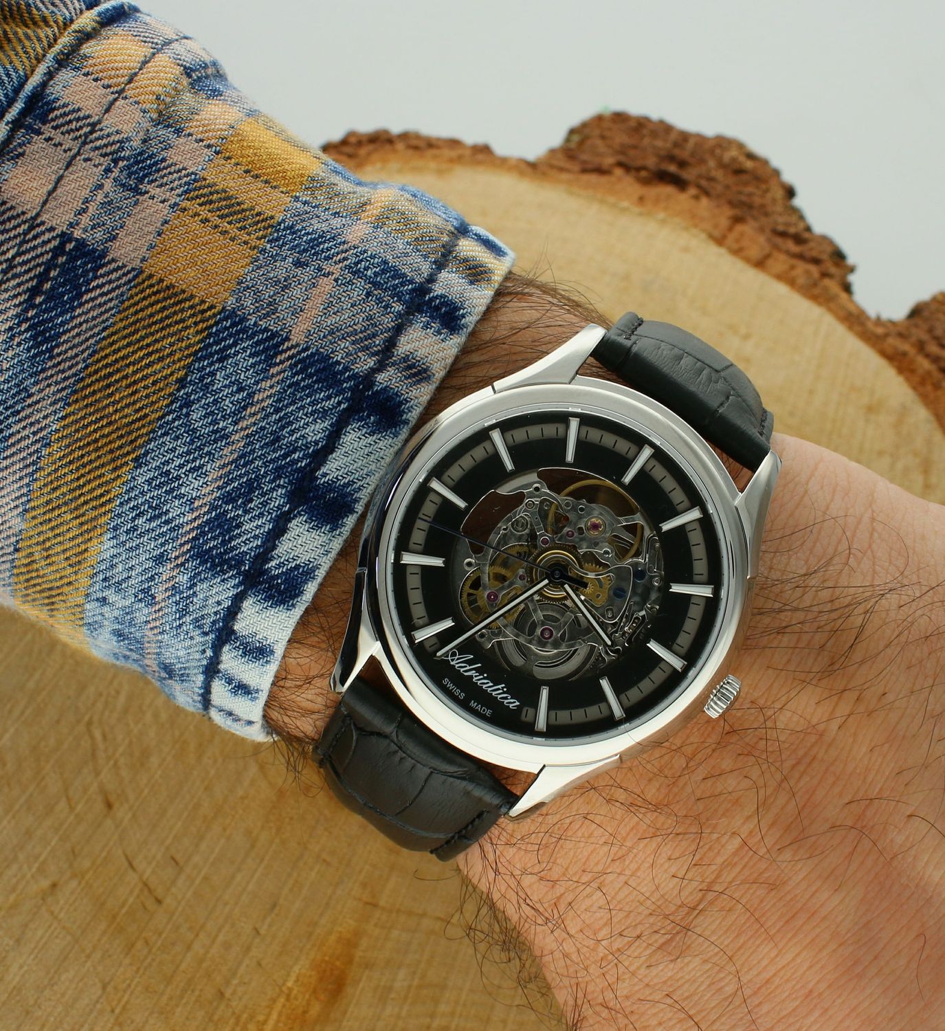 Zegarek męski Adriatica Automatic Skeleton SET A8328.5216A Zegarek męski na pasku skórzanym marki Adriatica o numerze A8328.5216A to propozycja eleganckiego dodatku dla prawdziwych mężczyzn. 10.jpg