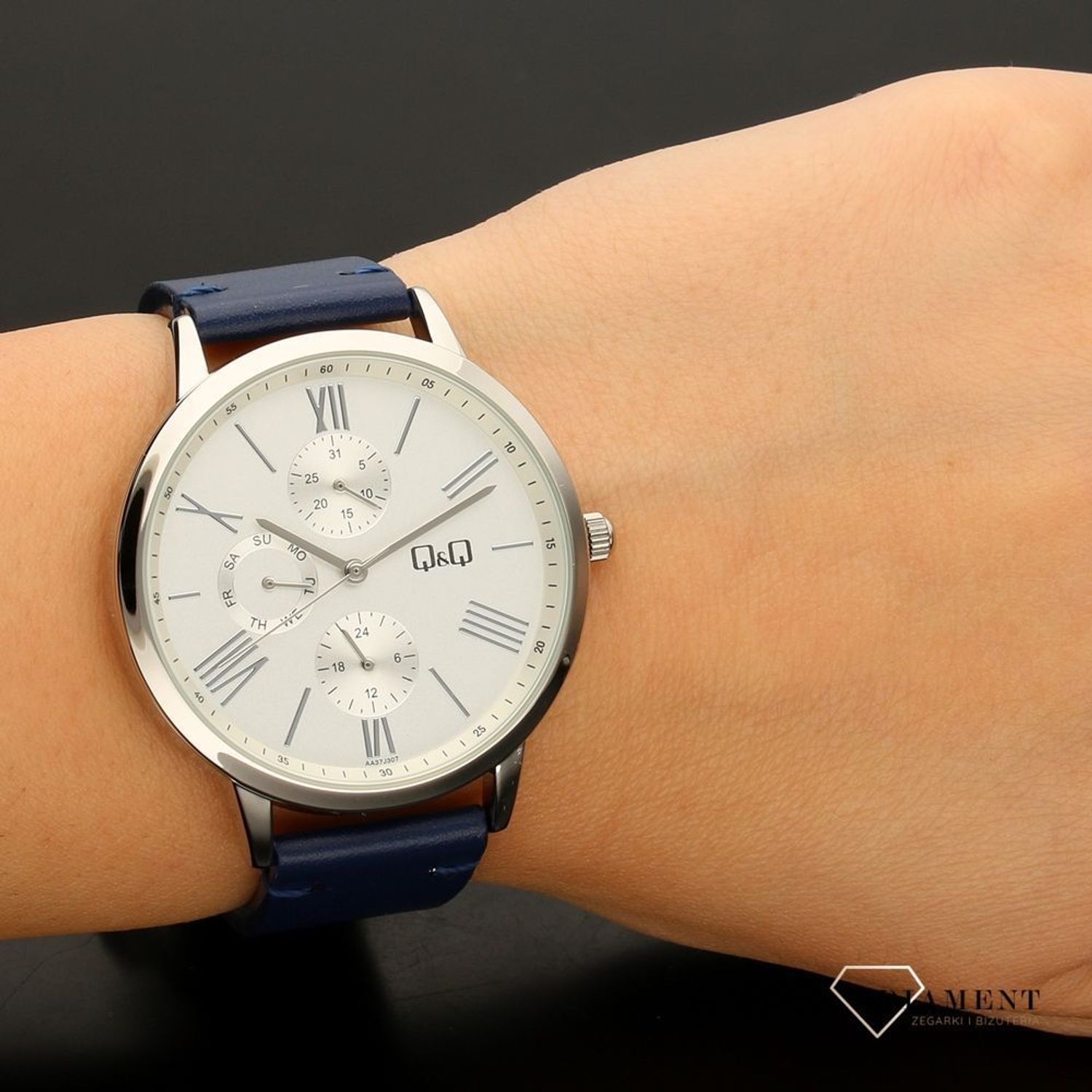 Zegarek damski Q&Q AA37-307 Fashion (1).jpg