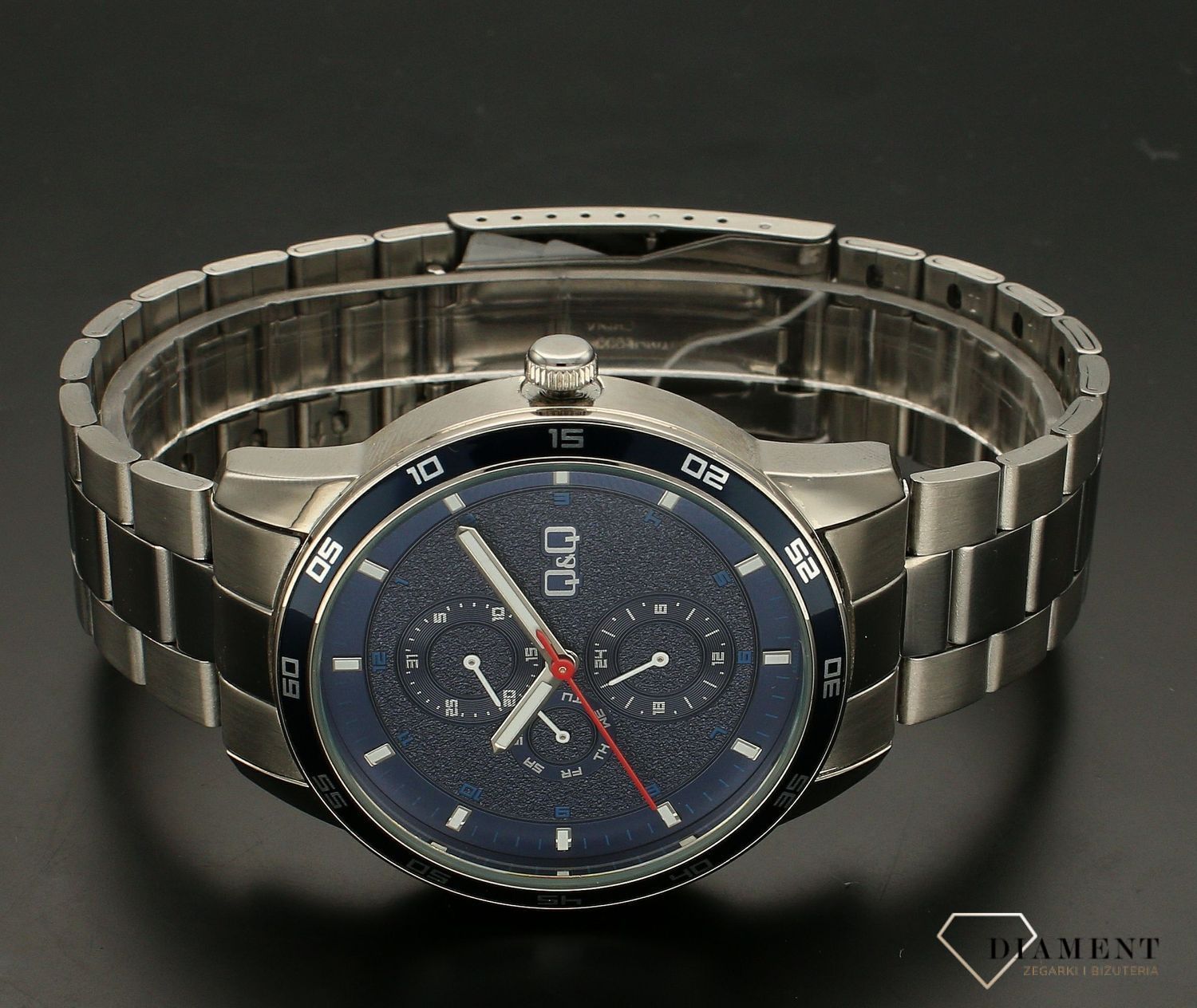 Zegarek męski na srebrnej bransolecie Sport QQ AA38-212 (1).jpg