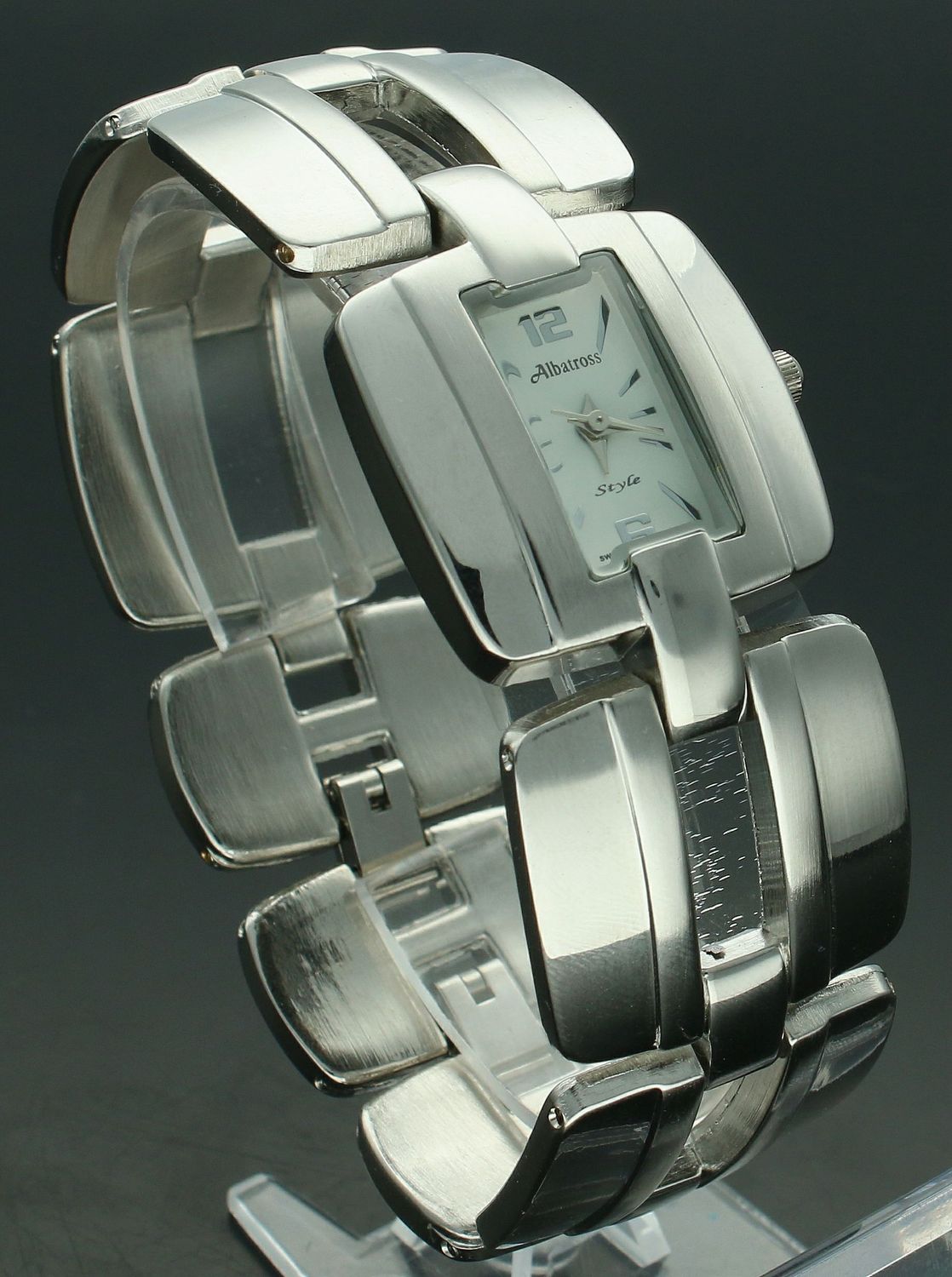Zegarek damski na szerokiej bransolecie Albatros ABB187. Damski zegarek na ozdobnej bransolecie. Zegarek damski na szerokiej bransolecie. Tani zegarek damski. Tani zegarek dla kobiety. Zegarek na prezent dla kobiety.  (2).jpg