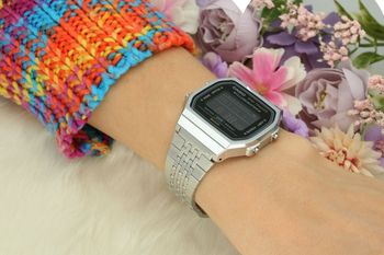 Zegarek Casio Vintage Digital ABL-100WE-1BEF z Bluetooth i krokomierzem. Synchronizacja czasu, stoper, timer, 5 alarmów, czas światowy, podświetlenie LED i dziennik aktywności. Styl vintage, nowoczesne funkcje i stalowa  (3).jpg