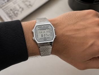 Zegarek Casio Vintage ABL-100WE-7AEF – zegarek retro z Bluetooth i krokomierzem.jpg