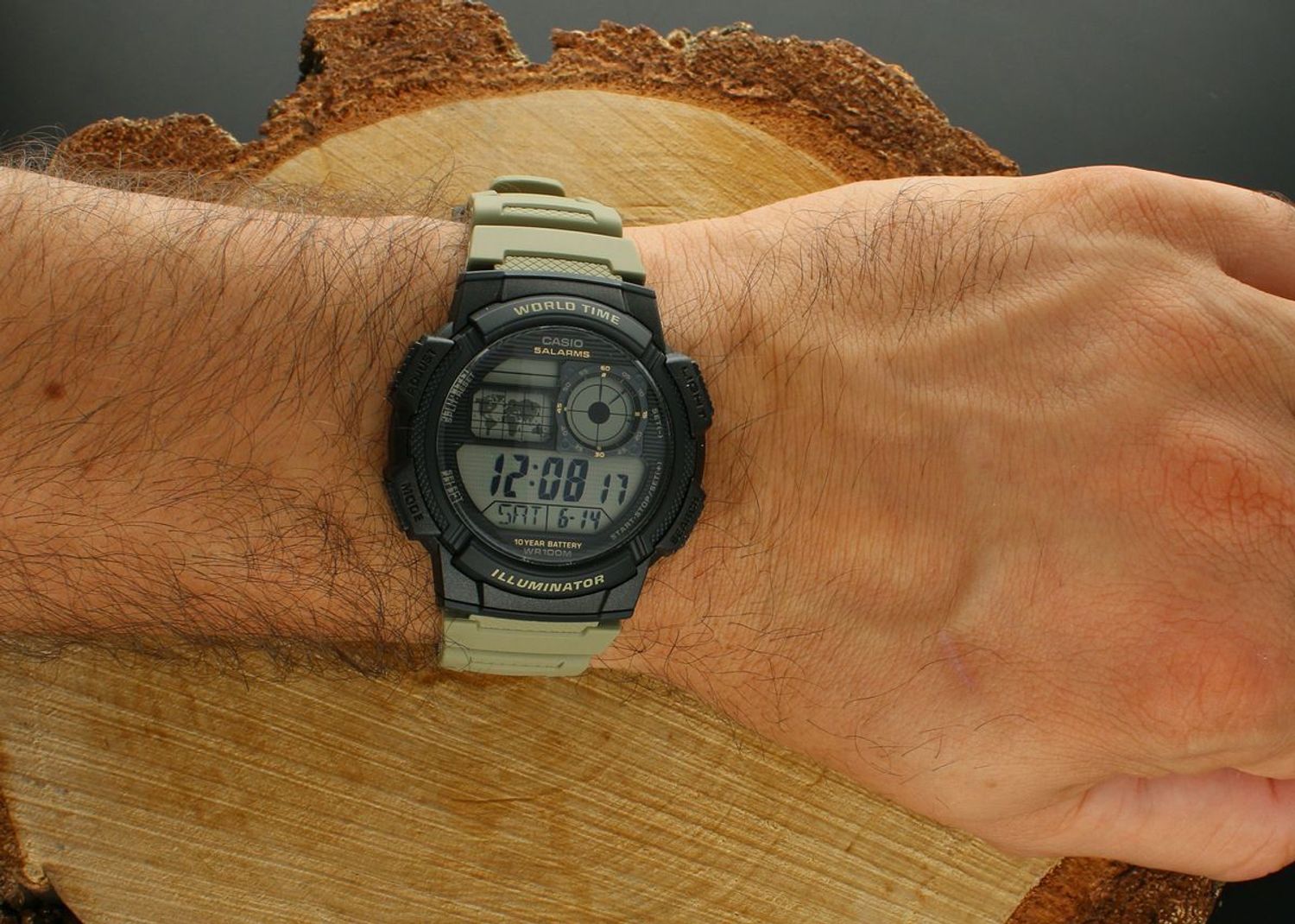 Zegarek Casio AE-1000W-5AVEF– Męski Zegarek Cyfrowy Khaki, LED, 10ATM, 5 Alarmów.jpg