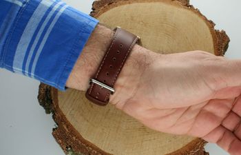 Zegarek CASIO vintage AE-1200WHL-5AVEF wyposażony jest w kwarcowy mechanizm, zasilany za pomocą baterii. Posiada bardzo wysoką dokładność mierzenia czasu +- 10 sekund w przeciągu 30 dni.3.jpg