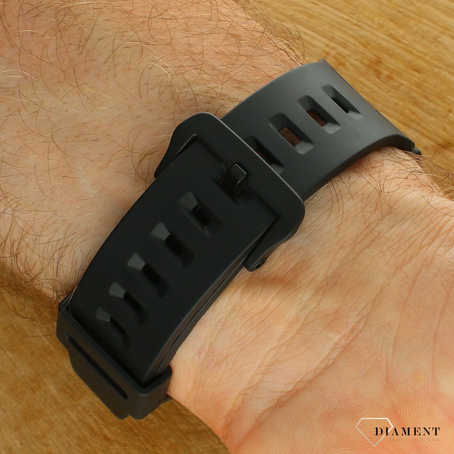 Zegarek Casio AE-1600H-1AVEF – cyfrowy zegarek sportowy ff.jpg